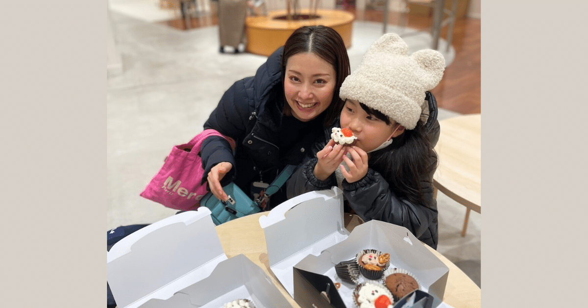 子どもとの当たり前の日常が成り立つことに感謝していると話すNさん。休日には子どもと一緒に笑顔のひとときを過ごします。