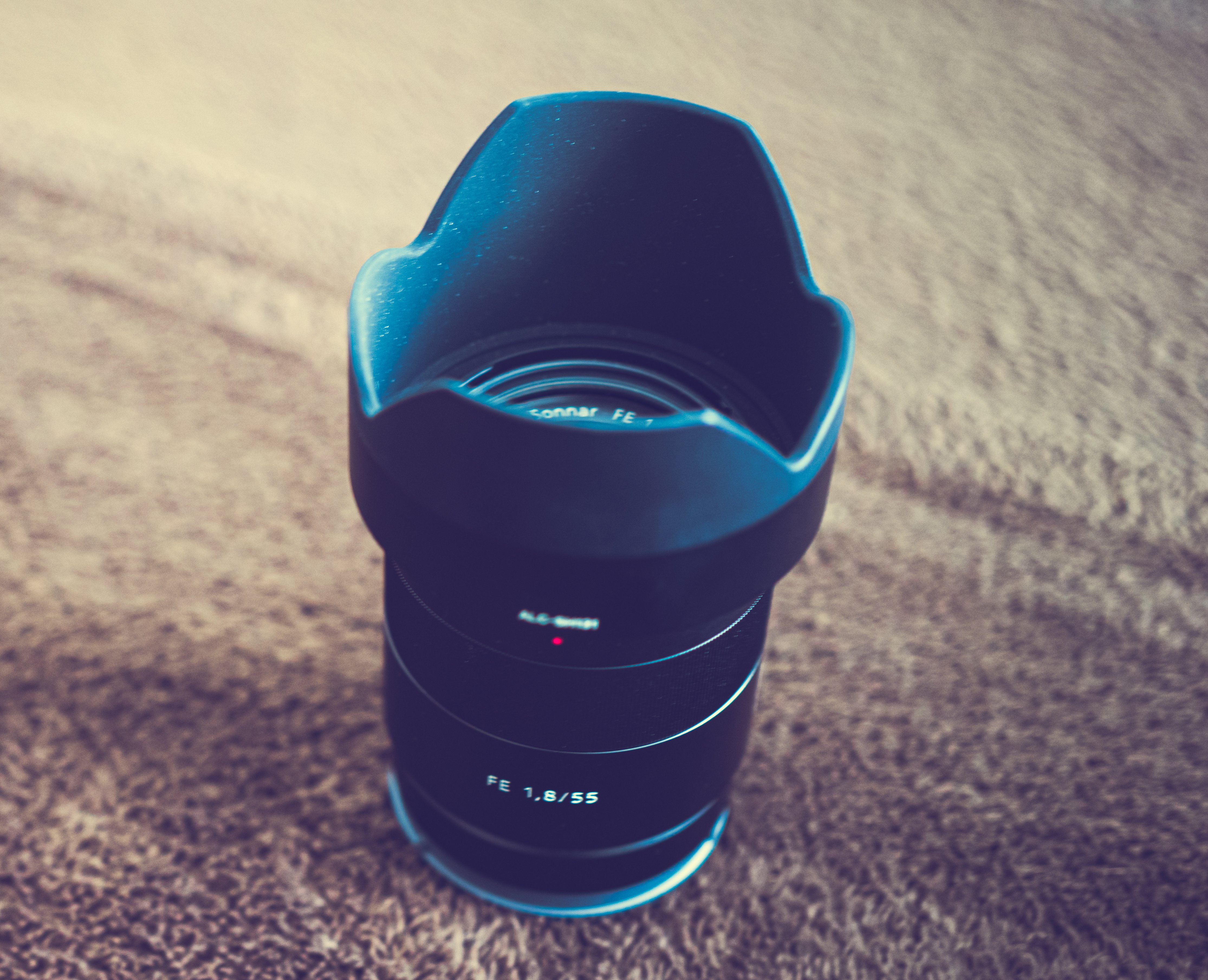 SONYの人気！単焦点レンズ徹底比較！｜オフィス かしわもち