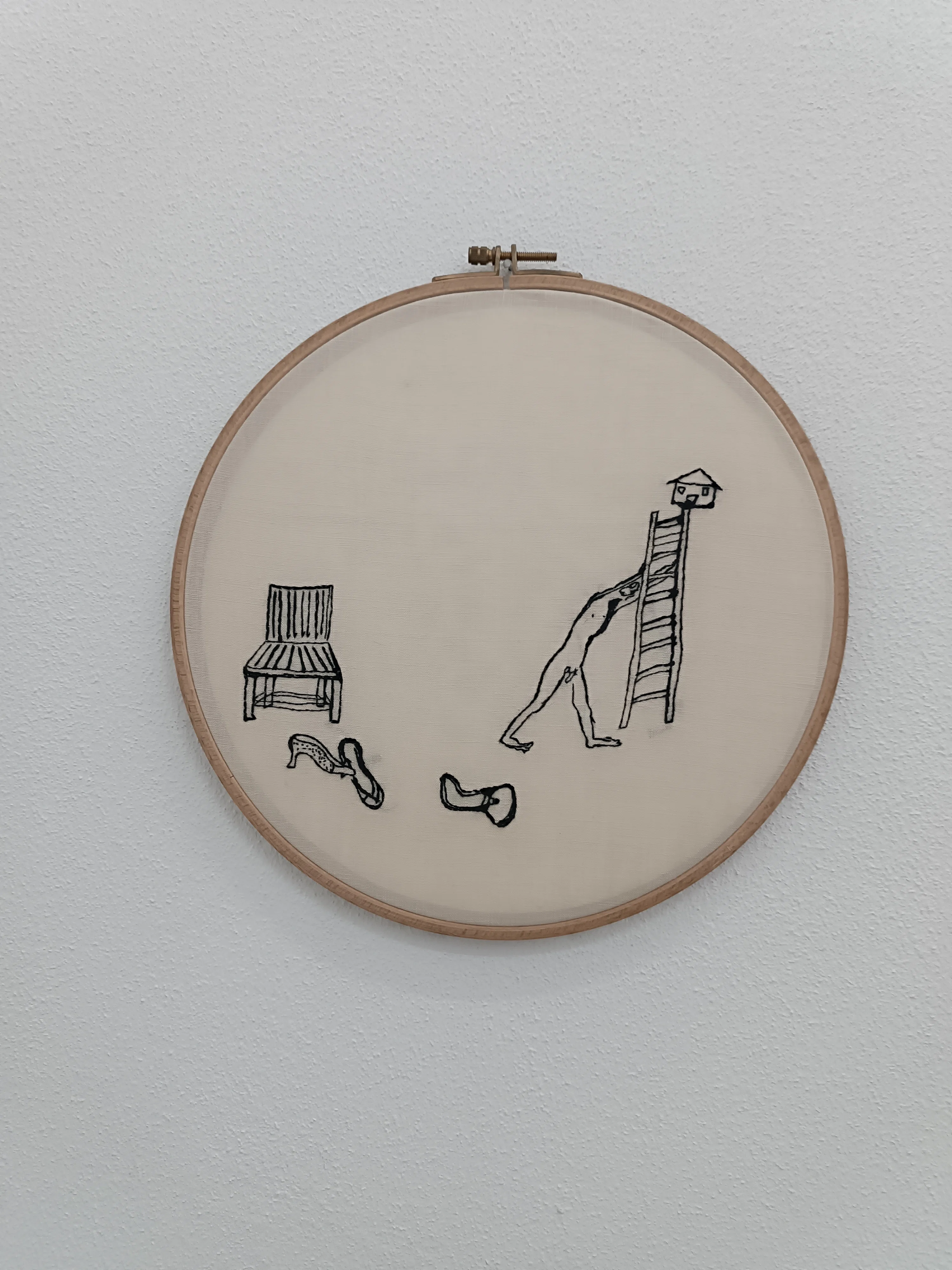 アルバニアの画家の刺繍作品を鑑賞する｜シマ子