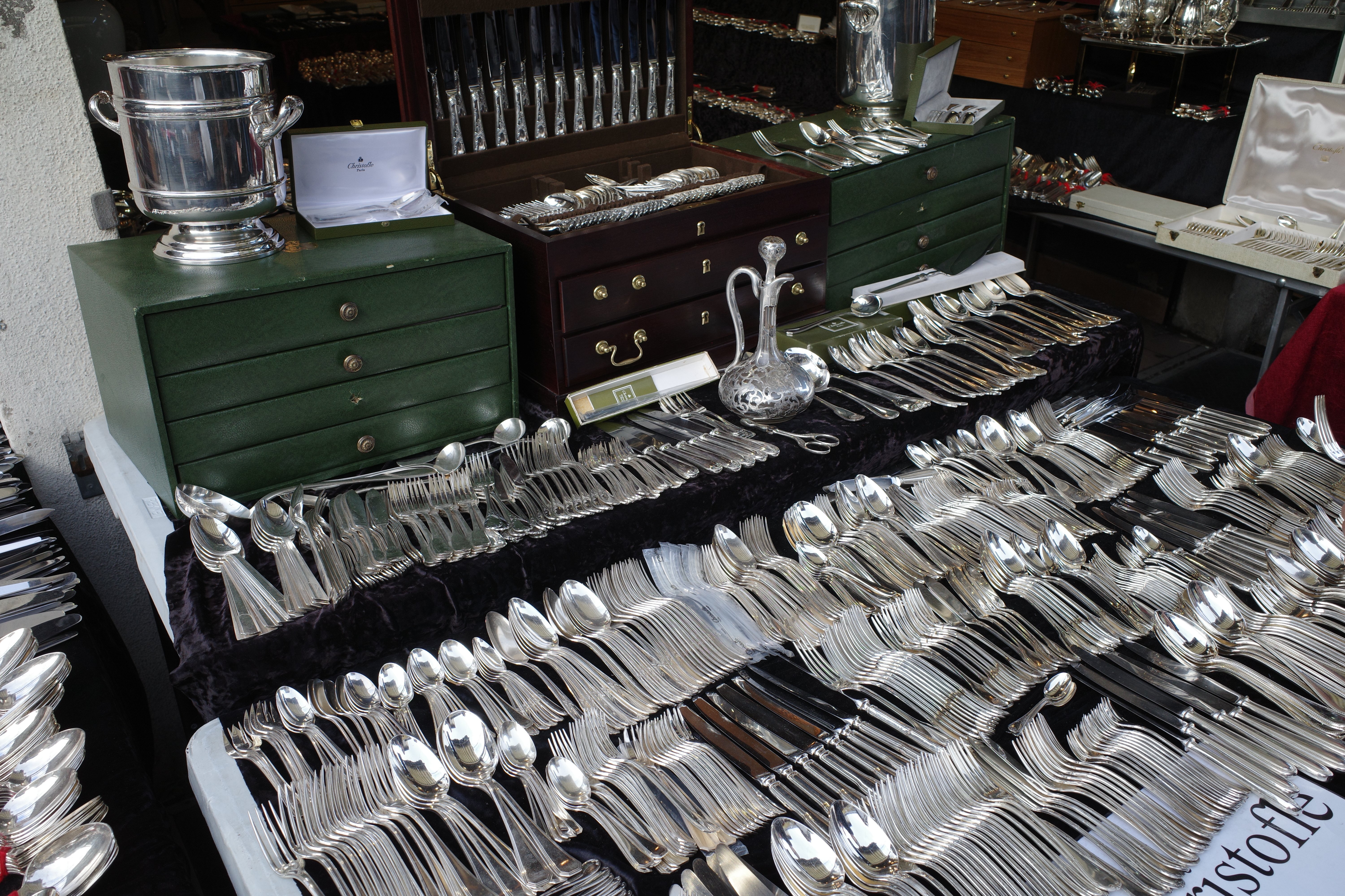 世界最大規模のパリの蚤の市｜クリニャンクール蚤の市｜Gigi Takahashi