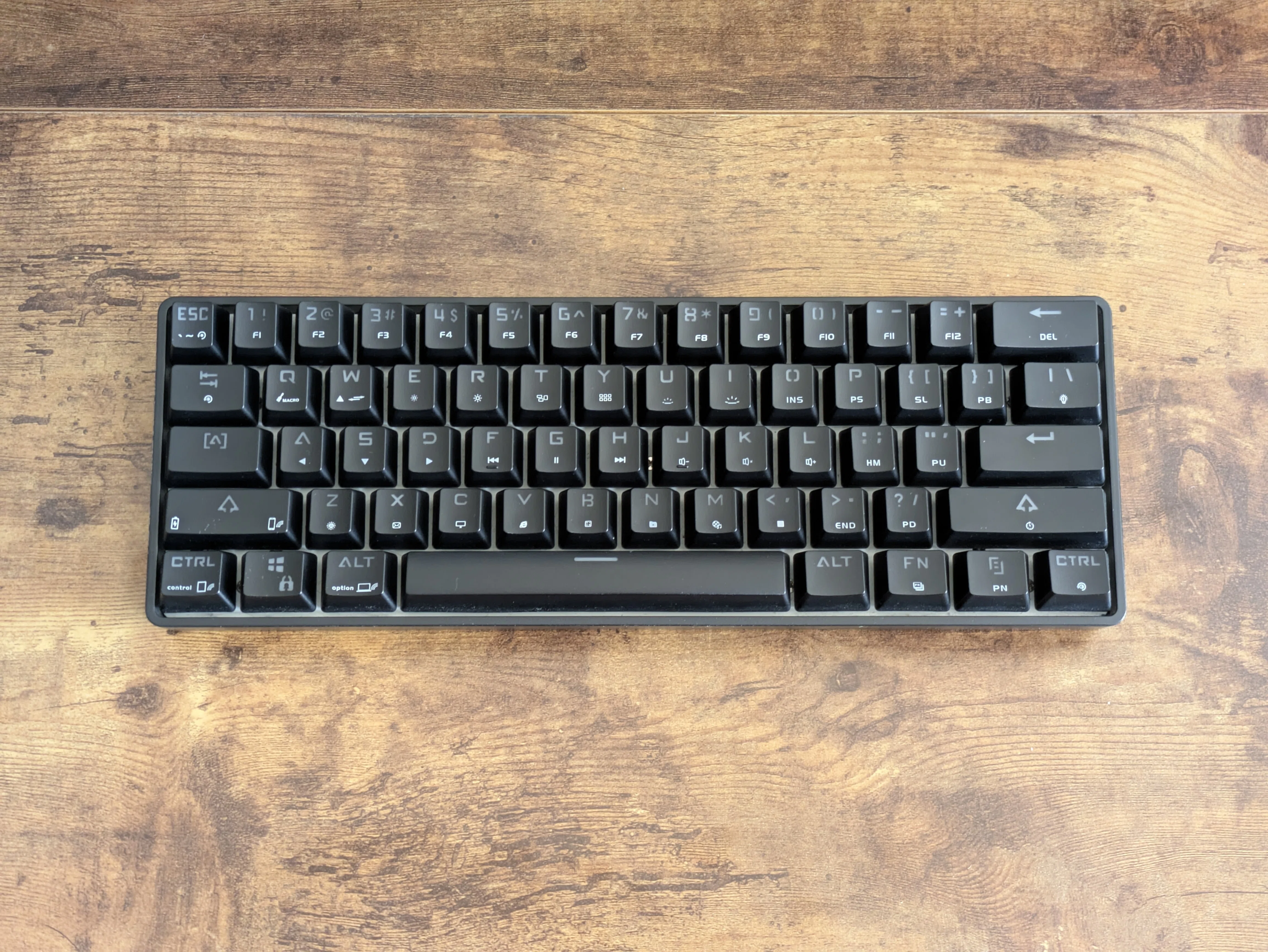 ガジェットレビュー】はじめてのメカニカルキーボード │ メーカー不明