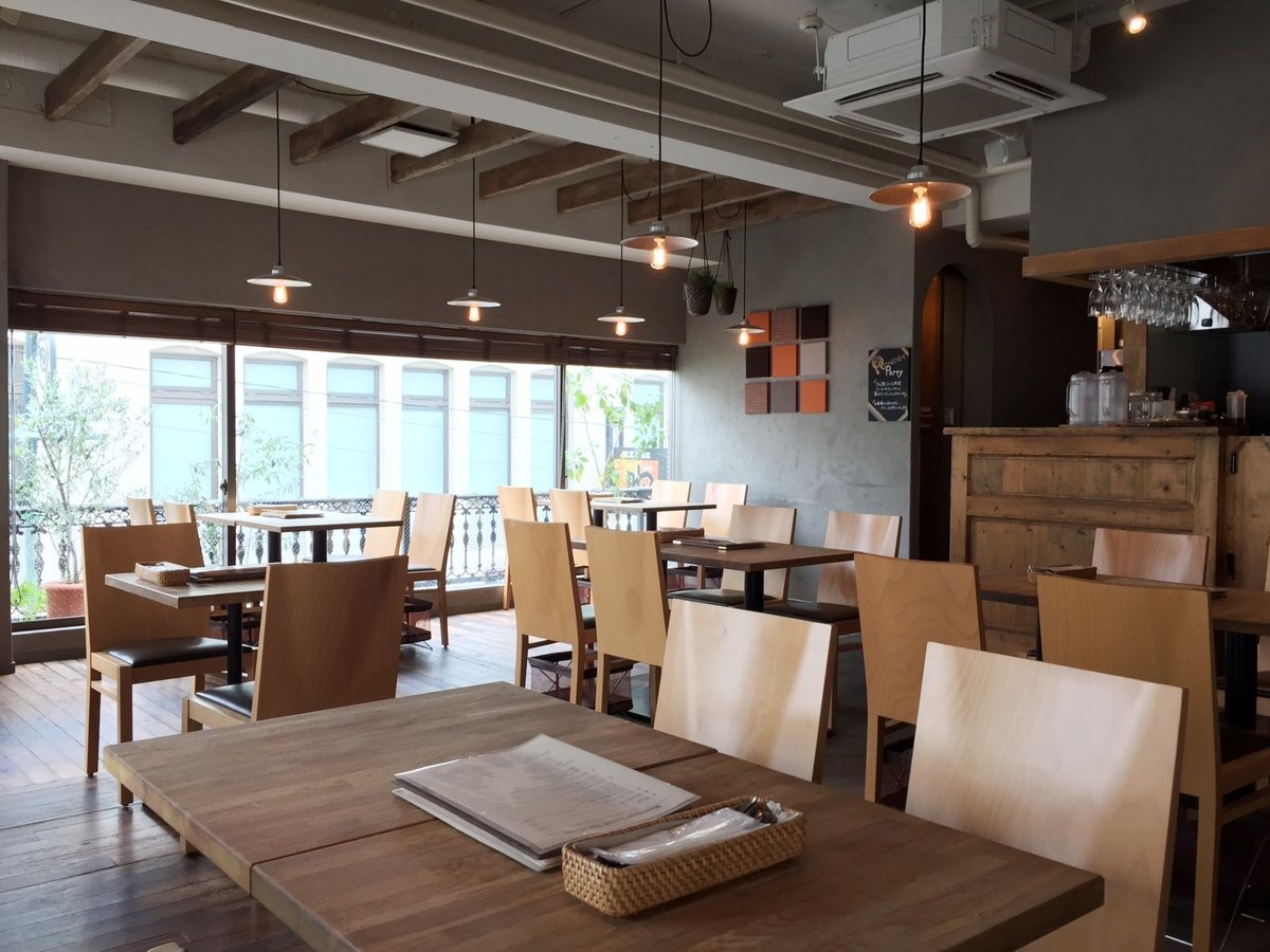 オシャレなカフェ