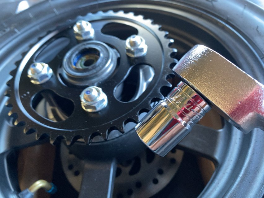 C*N様 オークション出品⭐︎クロムスフェーン0.98ct スフェーン ネックレス プラチナ オーバルカット クロム