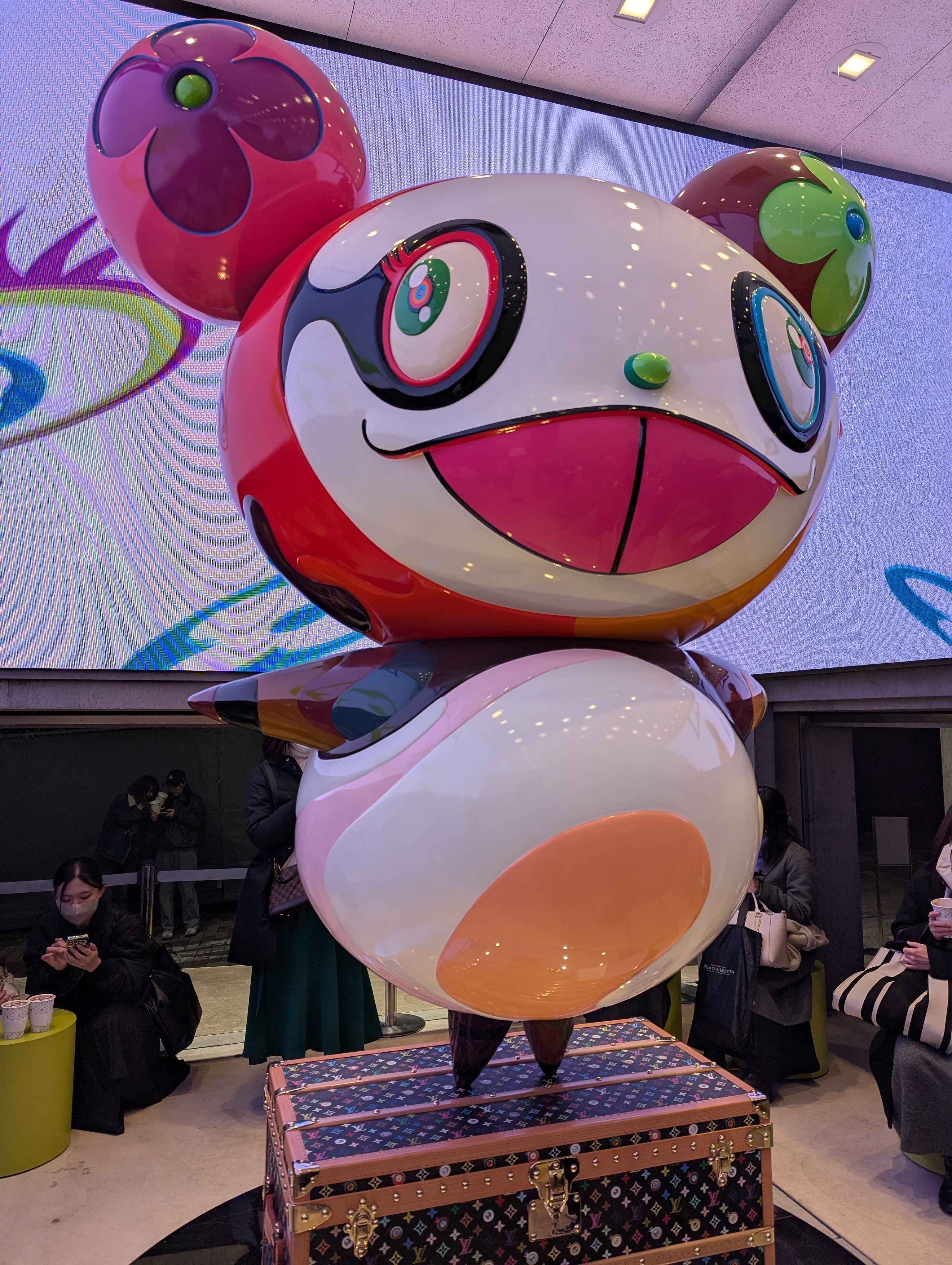 ルイ·ヴィトン × 村上隆のカフェ&ポップアップに行ってきた ルイ·ヴィトン × 村上隆のカフェ&ポップアップに行ってきた