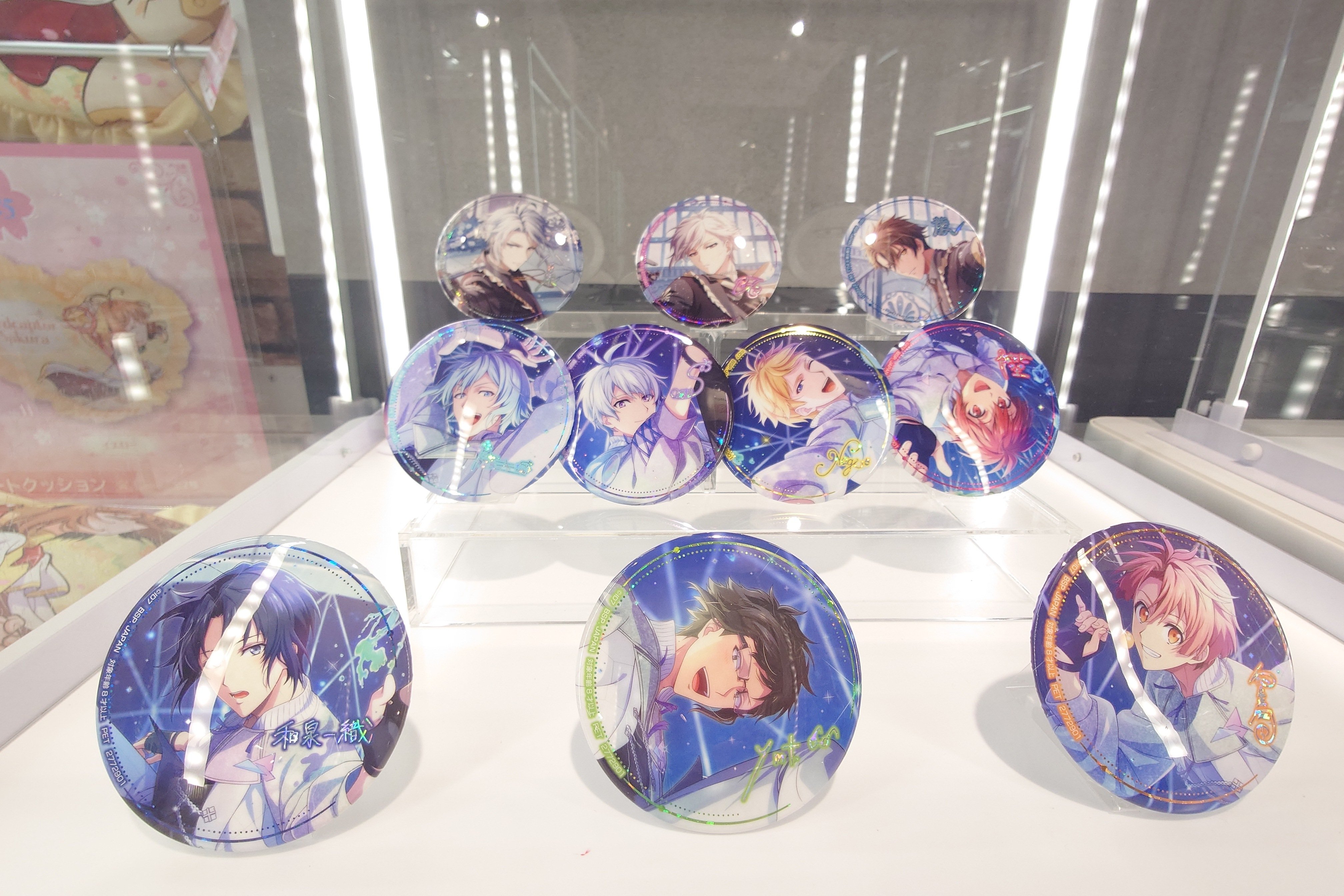 和泉一織 バースデーストア 缶バッジA 和泉 一織 Birthday Store】グッズ | 【公式】アイドリッシュセブン