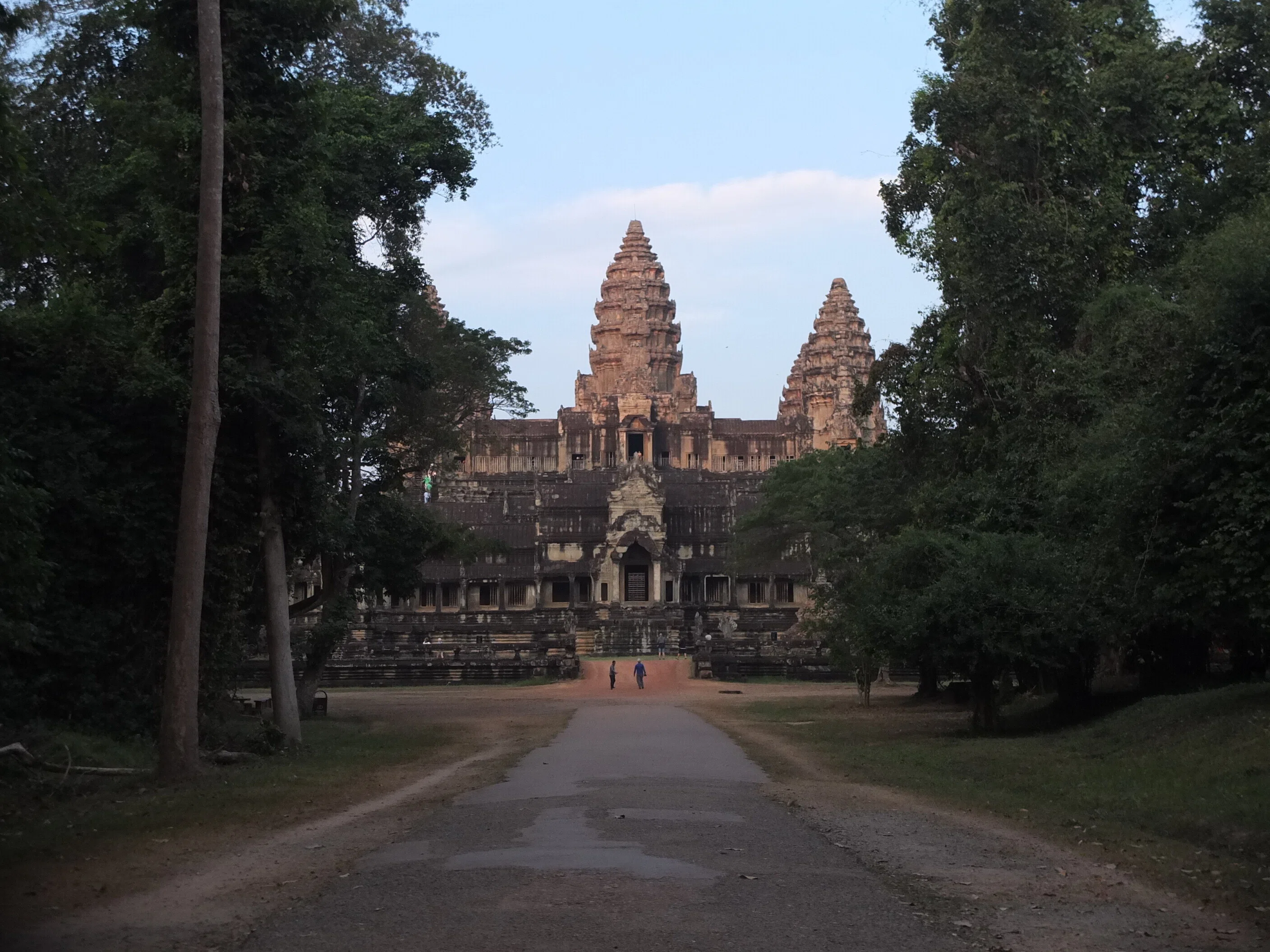 遺跡探訪104】 寒かったアンコールワット初詣 (Angkor Wat 12世紀