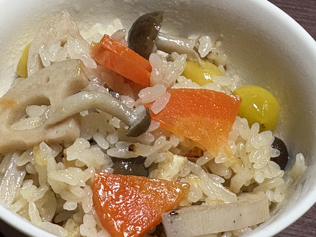 冬のかやくご飯|ウラ片山さん