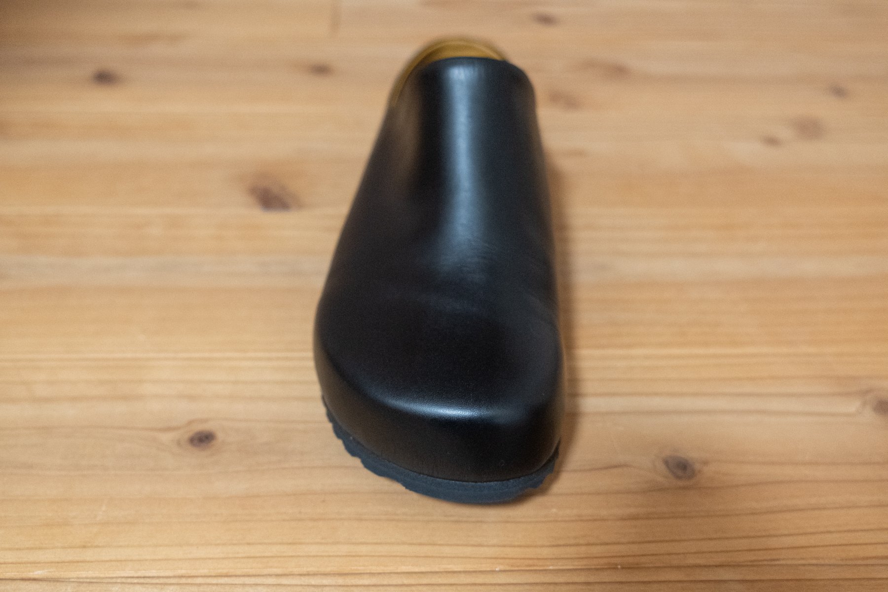 BENEXY/ベネクシー 究極のミニマルベーシッククロッグ270 新宿店】究極の「ミニマルベーシッククロッグ」 | ベネクシー