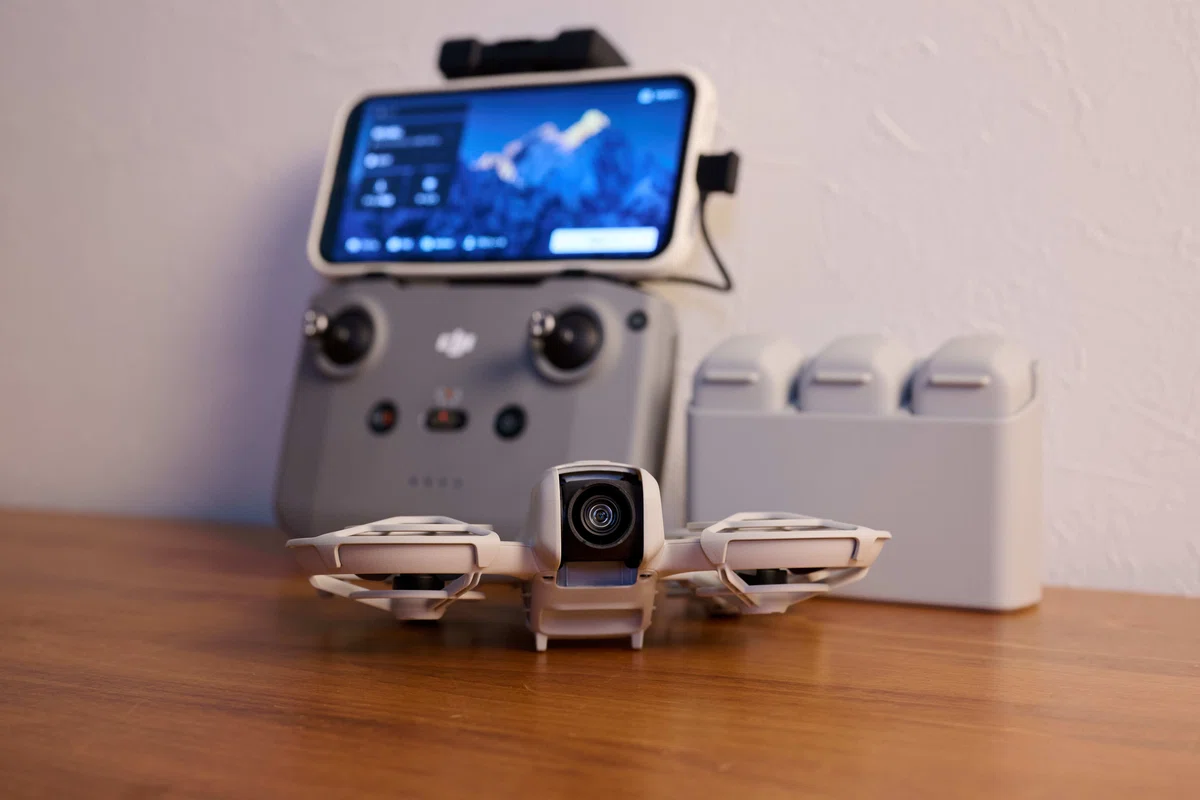 値下げ】DJI NEO ドローン 広がっ