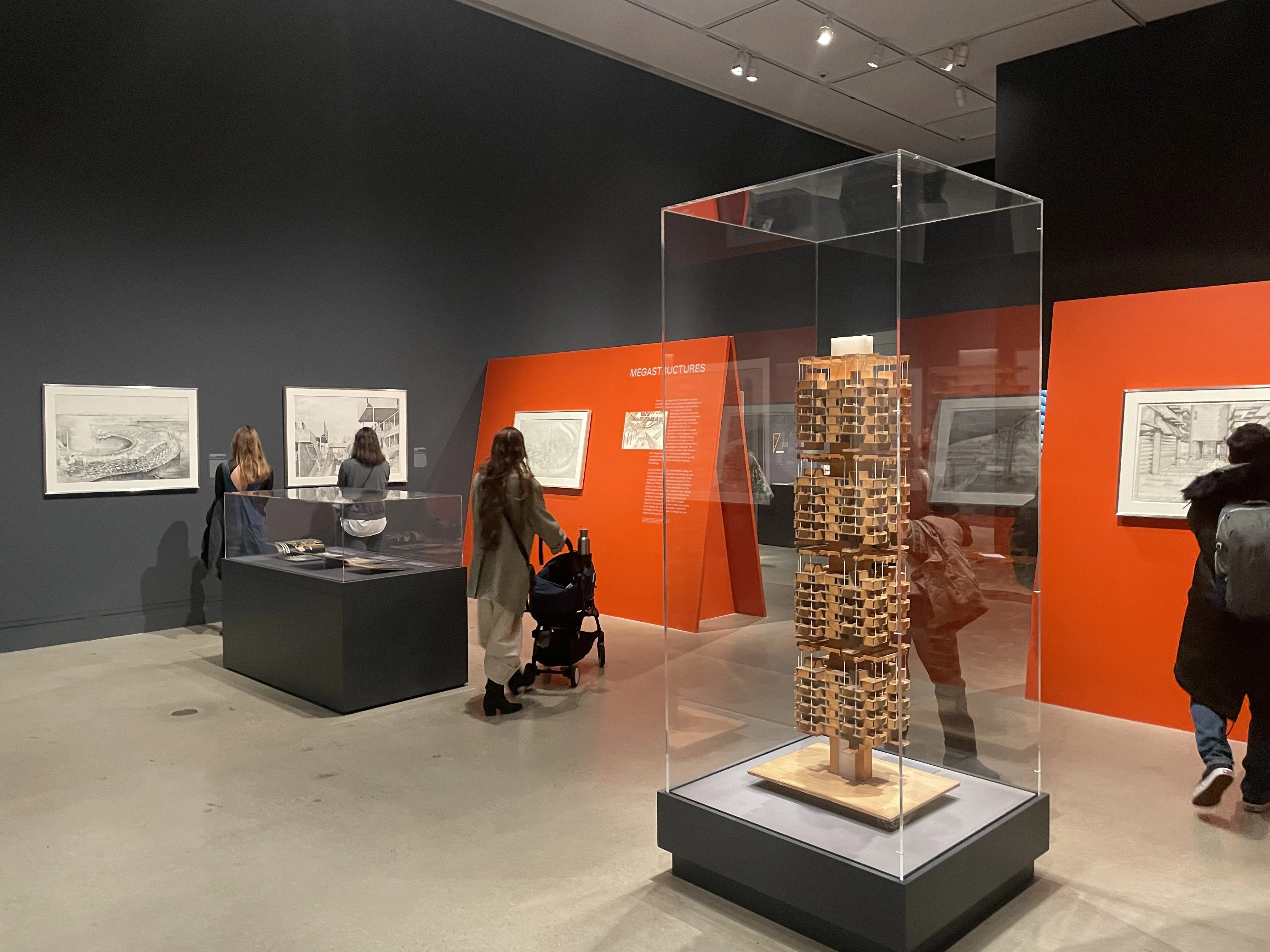 ブルータリズムからプルーラリズムへ：建築家ポール・ルドルフの多面性
