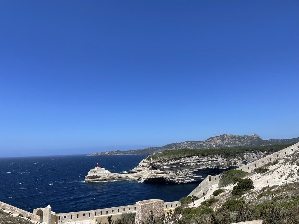 コルシカ島 絶景ロードトリップ8日間―3日目：ボニファシオの絶景