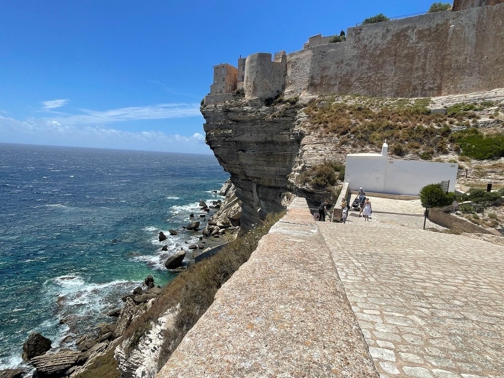 コルシカ島 絶景ロードトリップ8日間―3日目：ボニファシオの絶景