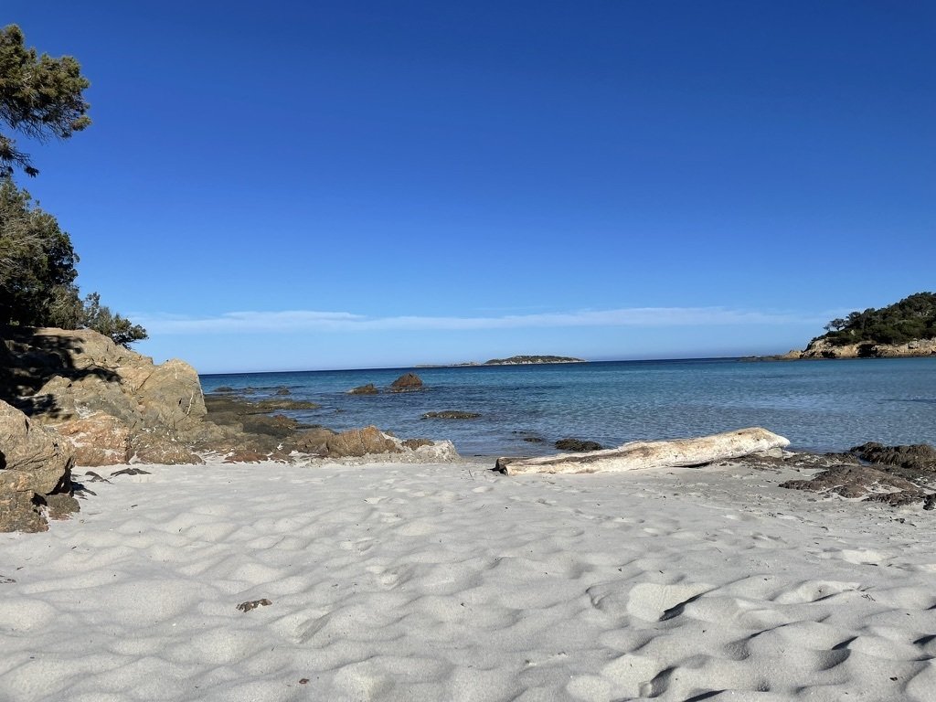 高感度ショップで2023年売れたブランド コルシカ島 絶景ロードトリップ8日間―3日目：ボニファシオの絶景 絵画