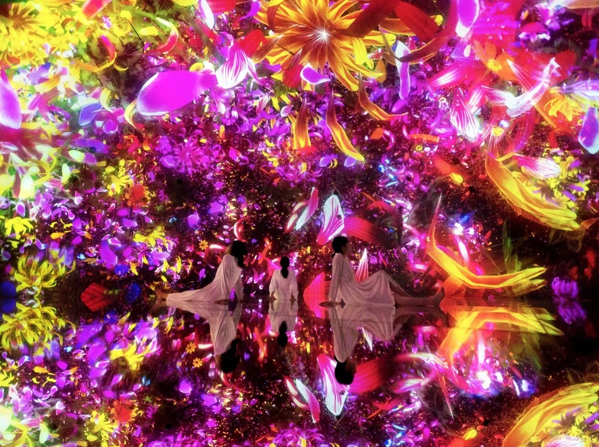 チームラボプラネッツ:Floating in the Falling Universe of Flowers