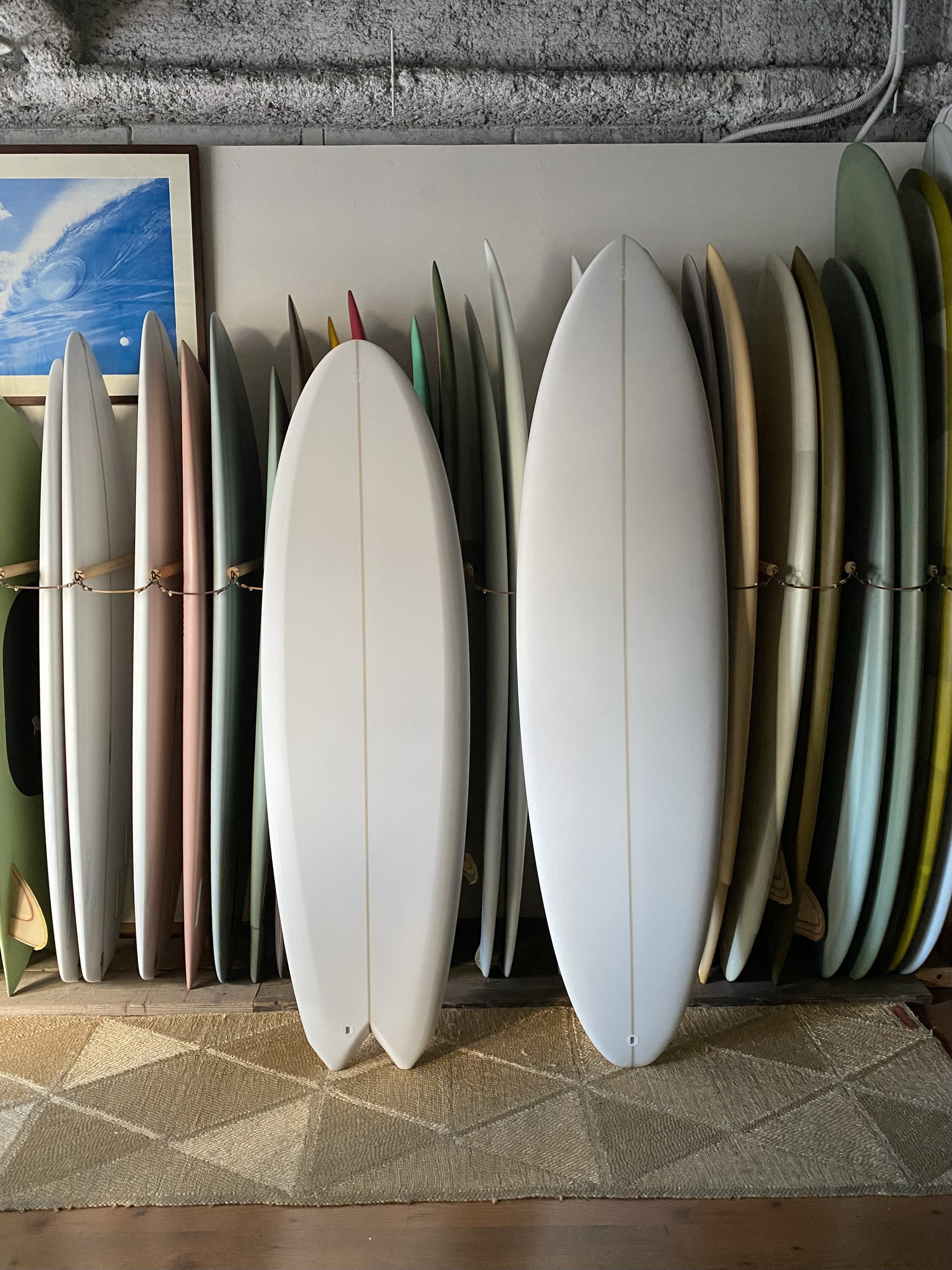 John Simon初ストックボードが届きました！｜RIDE SURF+SPORT