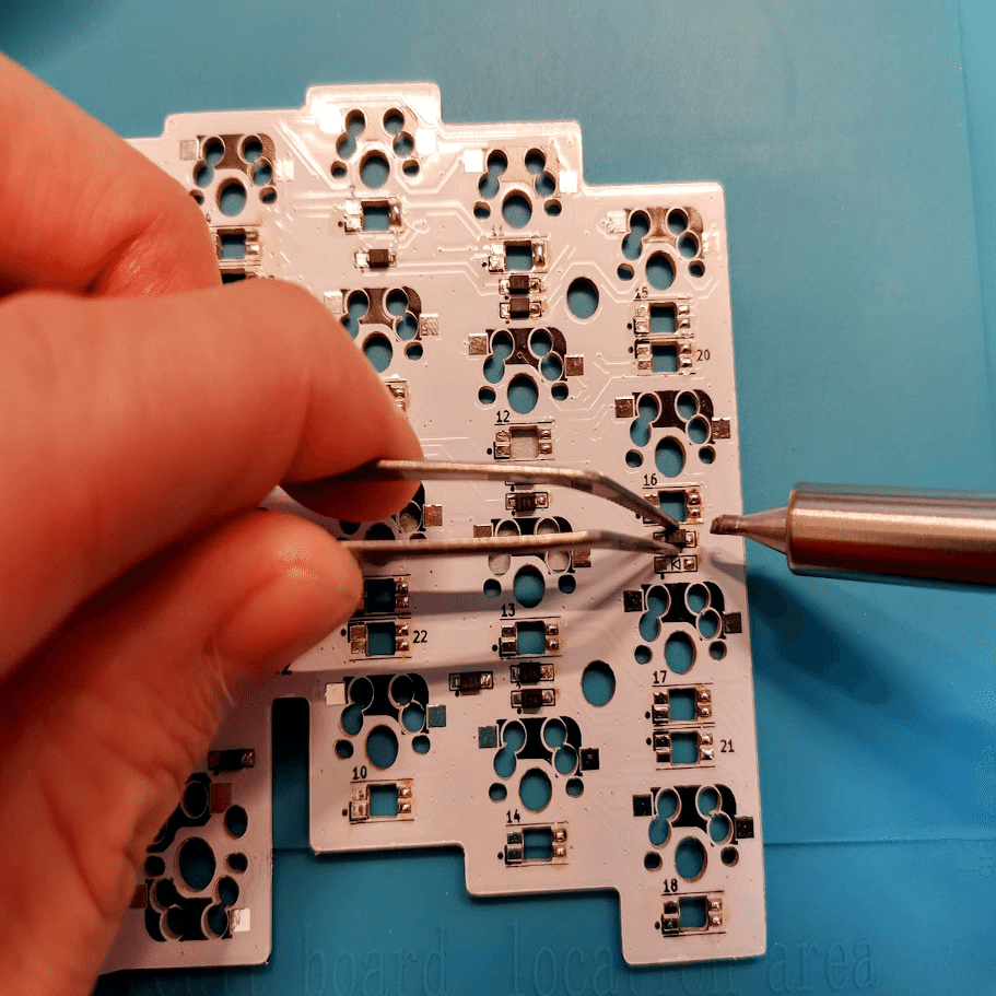 自作キーボードに挑戦】Keyball39を作ってみた話｜kinambon/高校教員