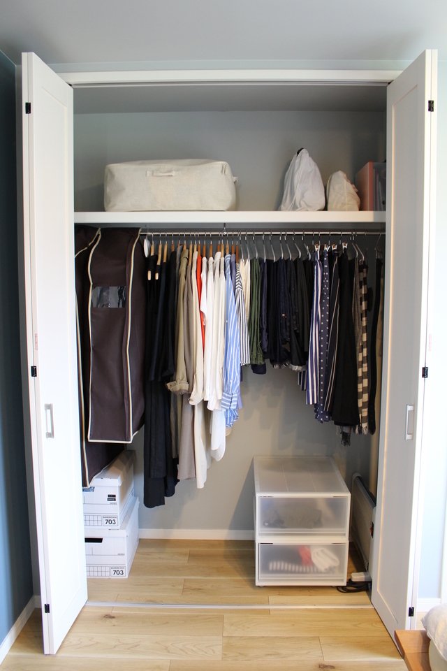 クローゼット整理中様一枚38 クローゼット整理中様一枚38 狭いクローゼットの収納術！空間を有効活用