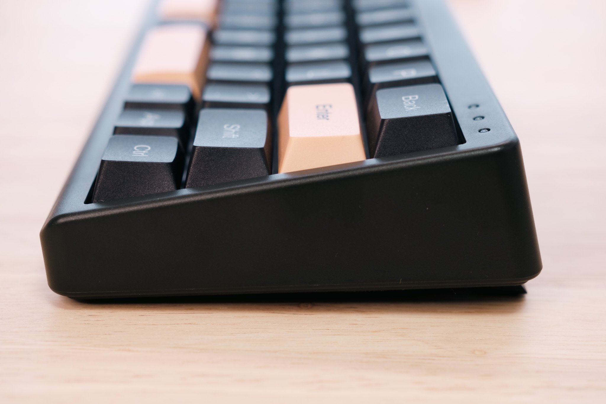 40%レイアウトのコンパクトメカニカルキーボードEPOMAKER TH40｜murasaki