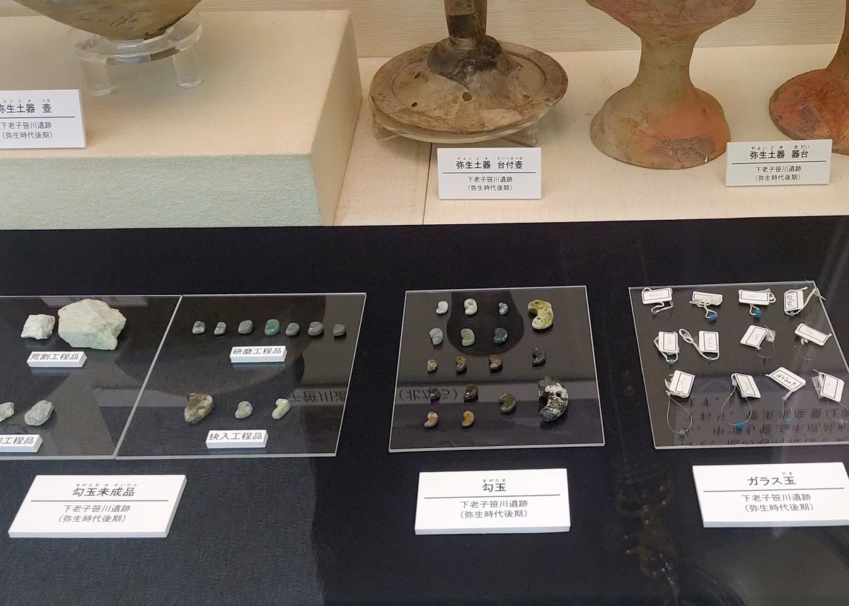 地元の埋蔵文化センターで、弥生時代の職人たちの生活に思いを馳せた日｜fuchi/ガラス職人