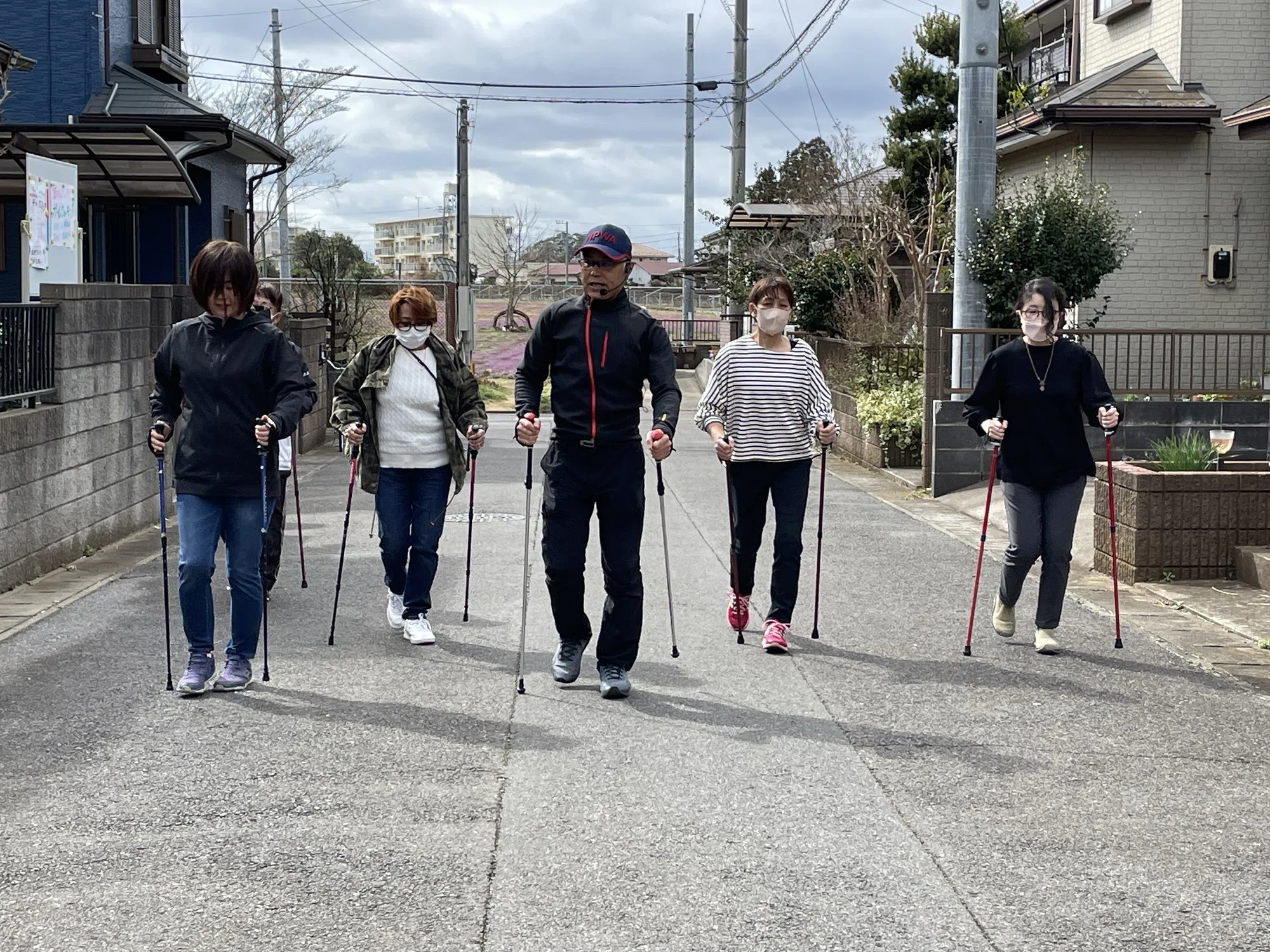 ポールウォーキングのススメ【認知症予防・介護予防のために】(13−19) | 『ウォーキングが大好きだ!』By こちかずさ&わたなべあずま