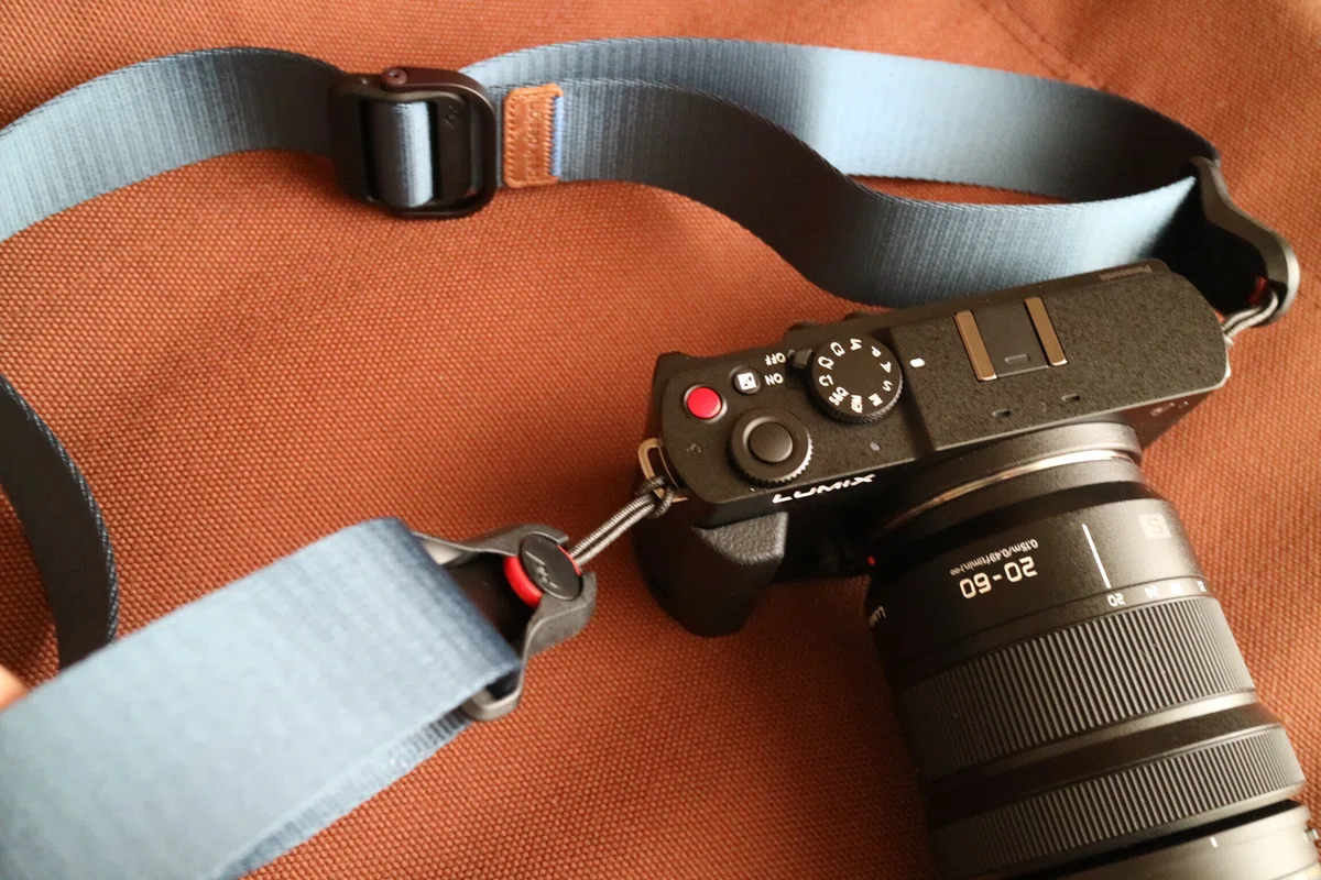 LUMIXS9にピークデザイン スライドライトを付けてみた｜オレソト 