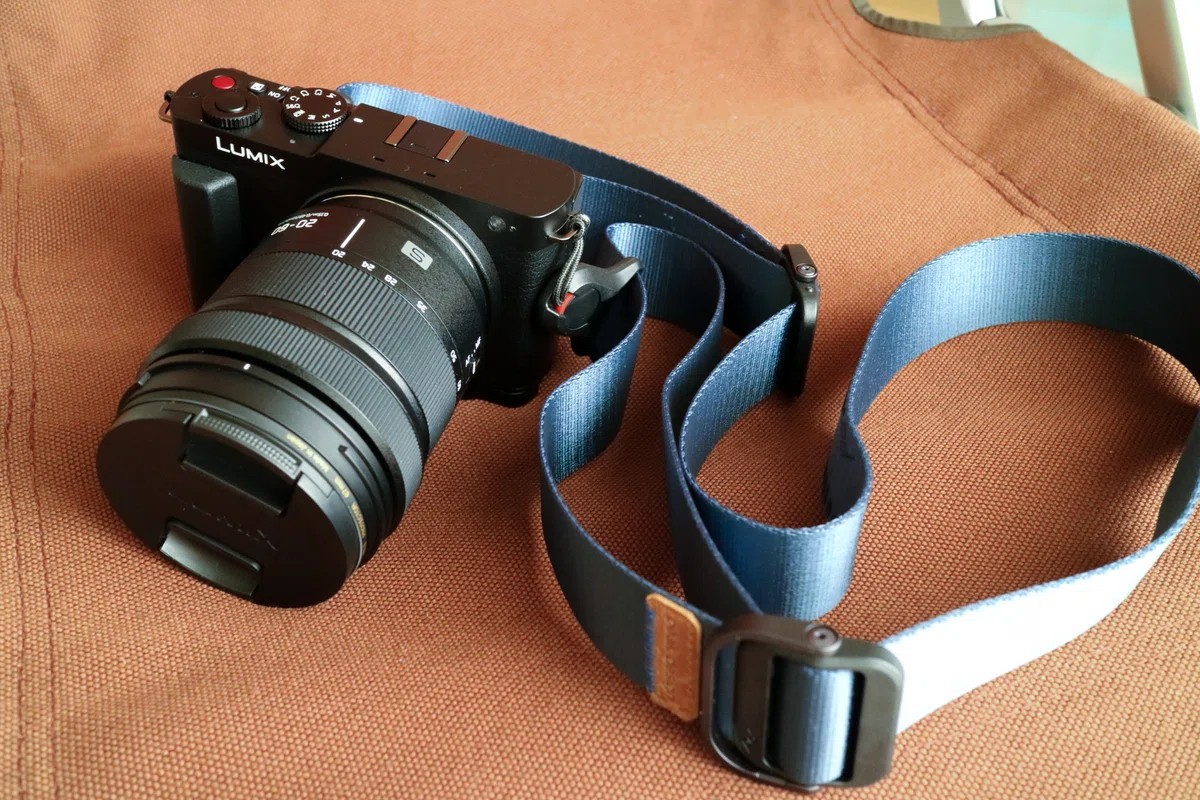 LUMIXS9にピークデザイン スライドライトを付けてみた｜オレソト 