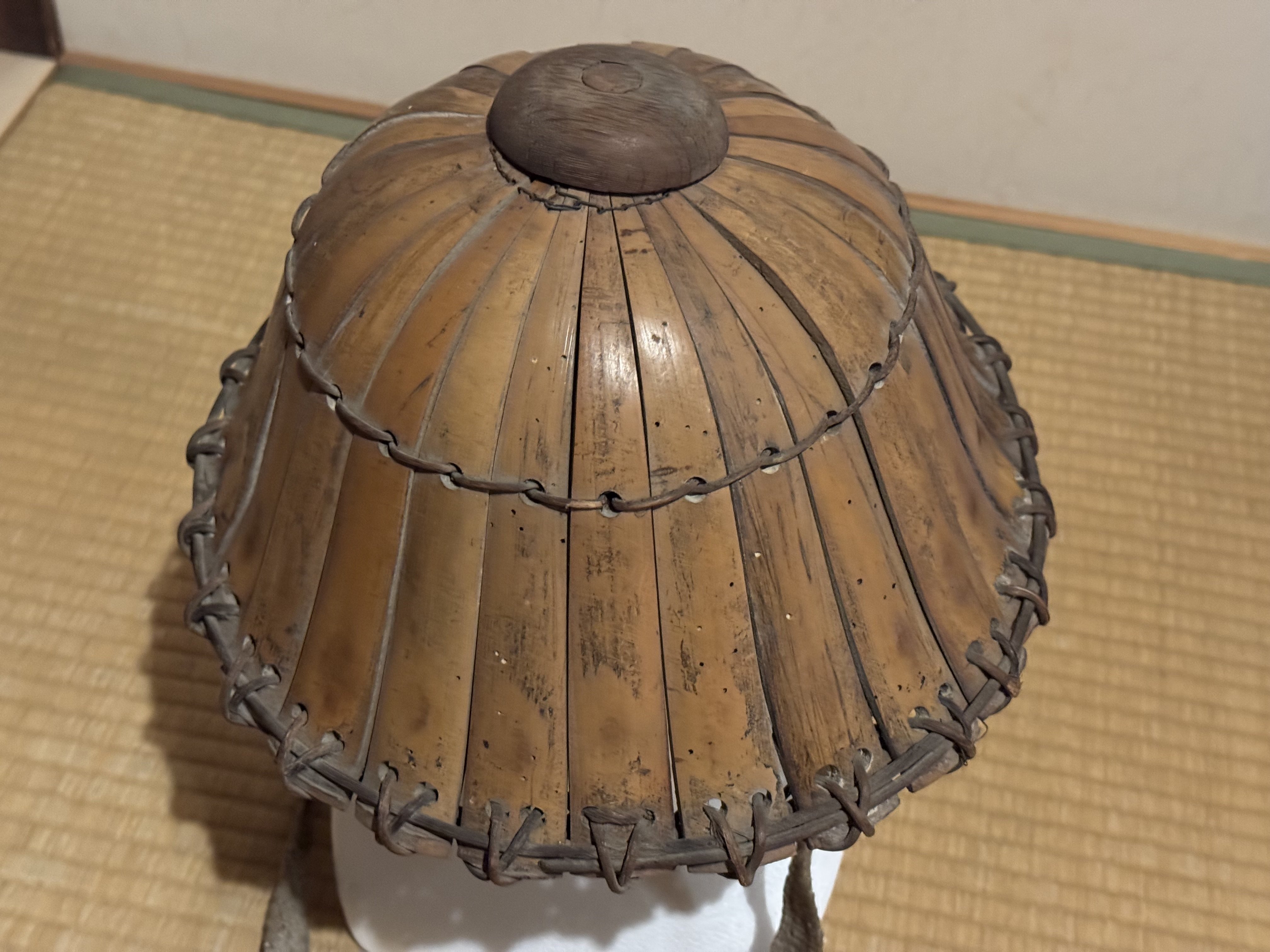 戦時下の一品＞ー防空竹兜ー行きつくところまで来たという代物｜信州