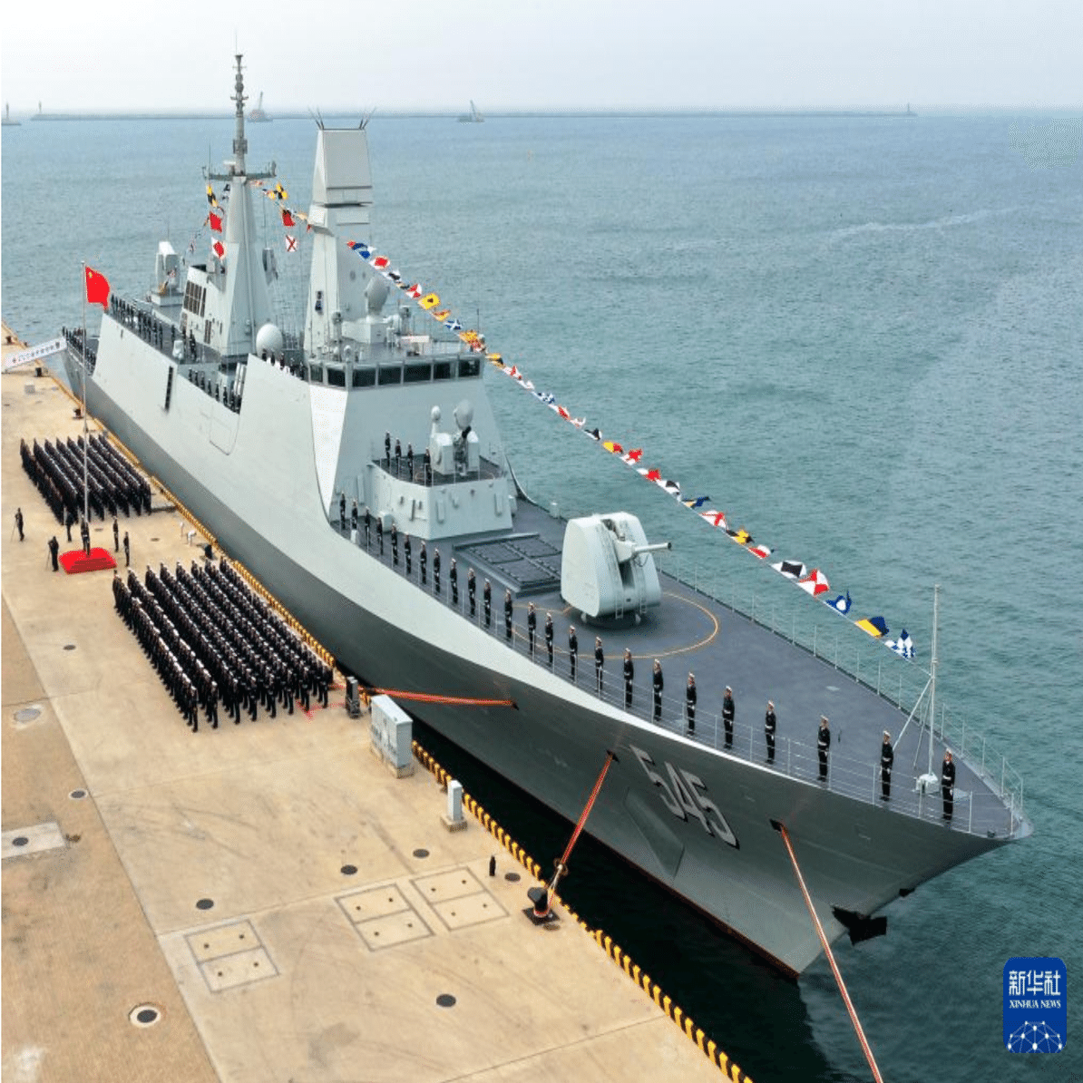 中国海軍新型フリゲート「江凱（ジャンカイ）Ⅲ」級の一番艦が就役