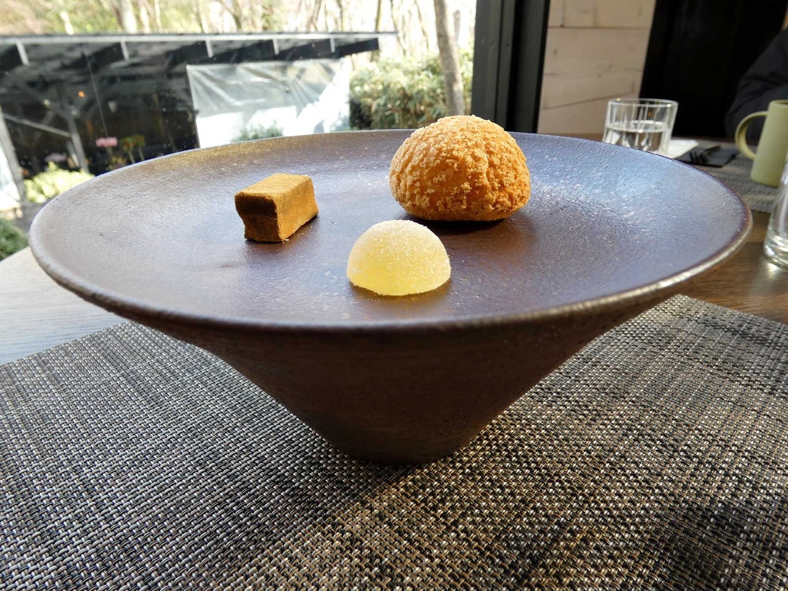 カフェ NOMU hakone にて ニコライバーグマン箱根ガーデンズ
