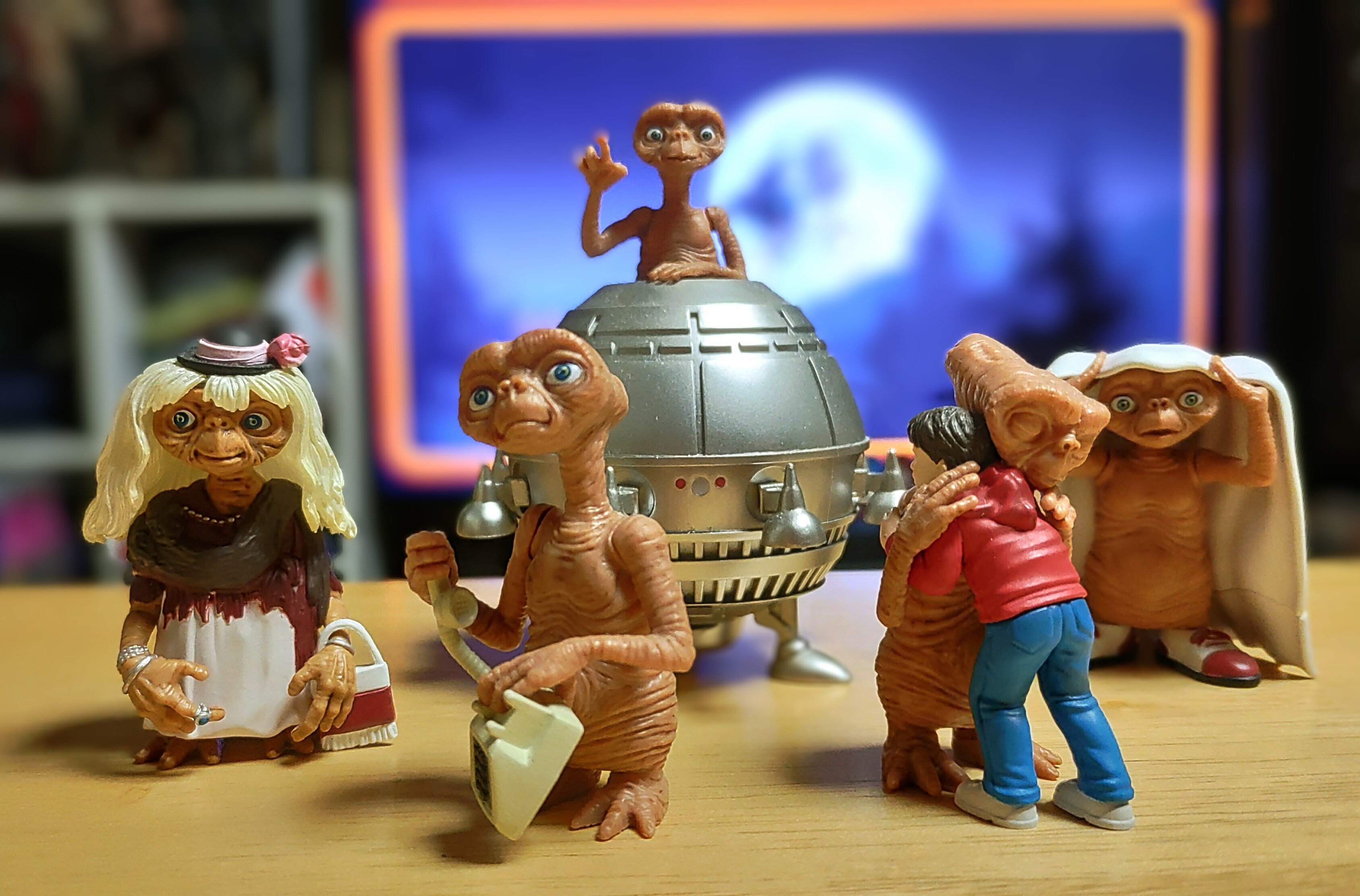 希少！映画 『E.T.』スティーヴン・スピルバーグ 限定フィギュアパック‼ E.T. Phone Home」などの名シーンも！IMAX版が上映中の『E.T.