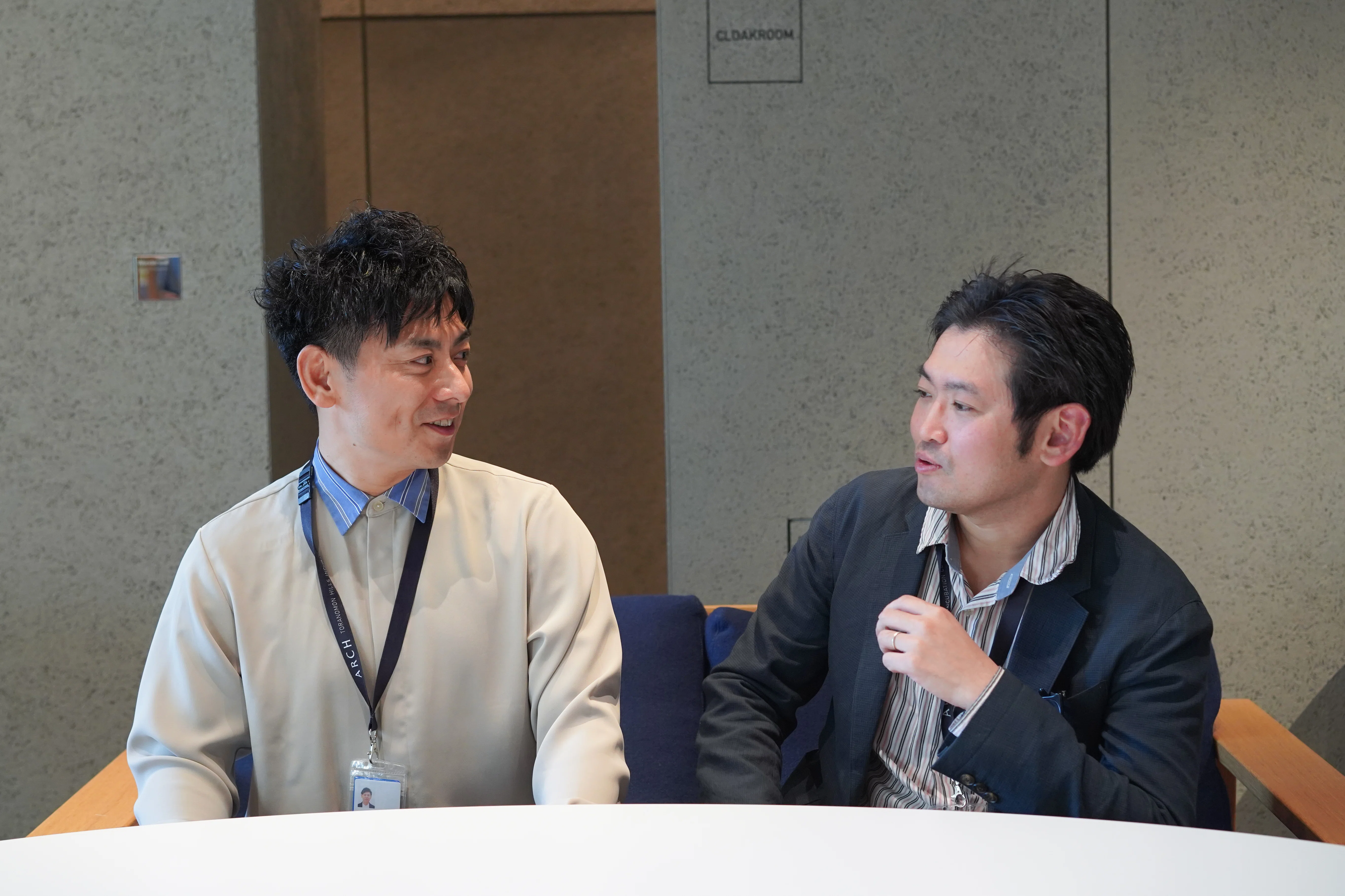 日本板硝子株式会社】ガラスが持つ価値に新たな活路を見出す。各部門の