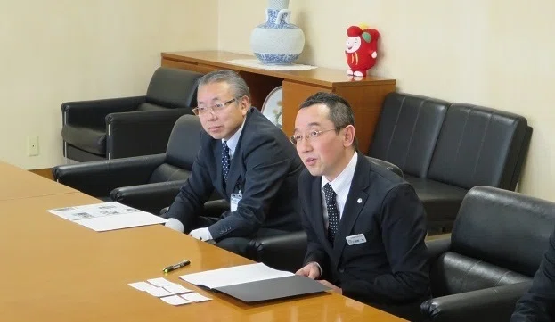 情報処理科】販売実習の利益を大船渡市に寄付しました。｜大船渡東高等学校