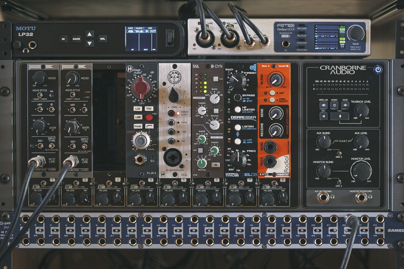 新品同様 API 312 マイクプリ 2台 連番マッチドペア！美品 新品同様 API 312 マイクプリ 2台 連番マッチドペア！美品 新品