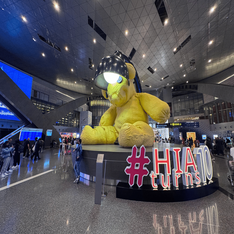 🇶🇦 ドーハ#1】ハマド国際空港のテディベアはがちがちに硬かった