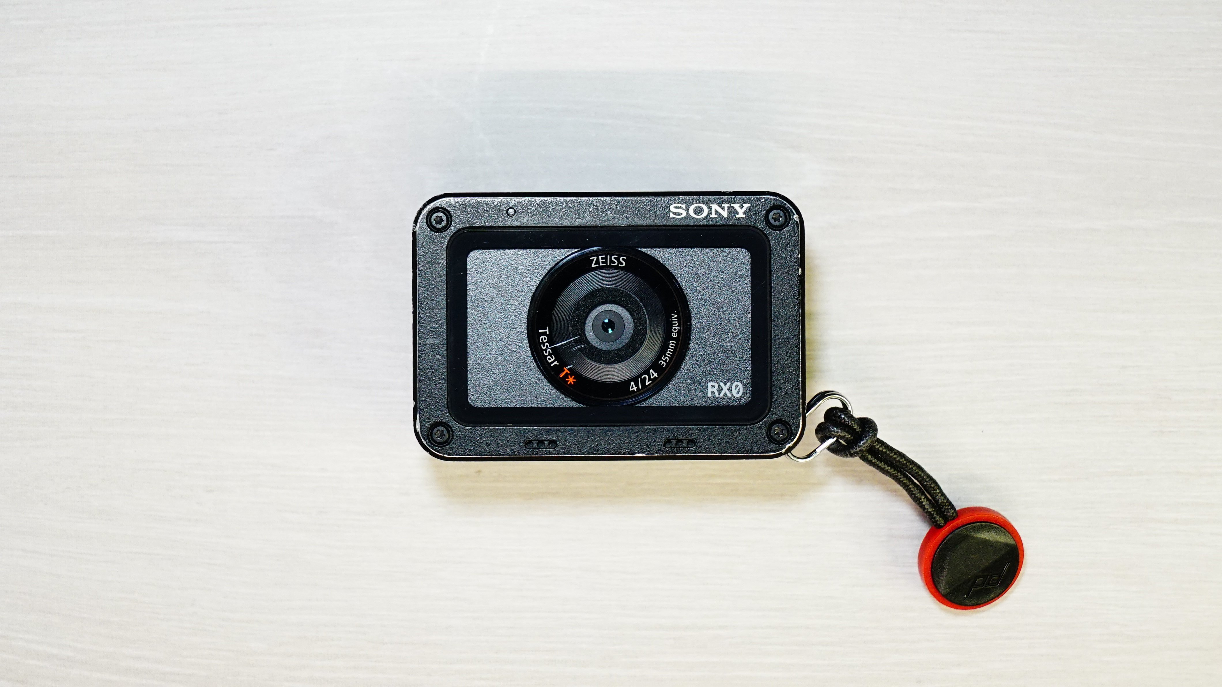 SONY RX0 II 4K コンパクトデジタルカメラ ソニー、4K30p動画の本体内記録に対応した小型デジカメ「RX0 II