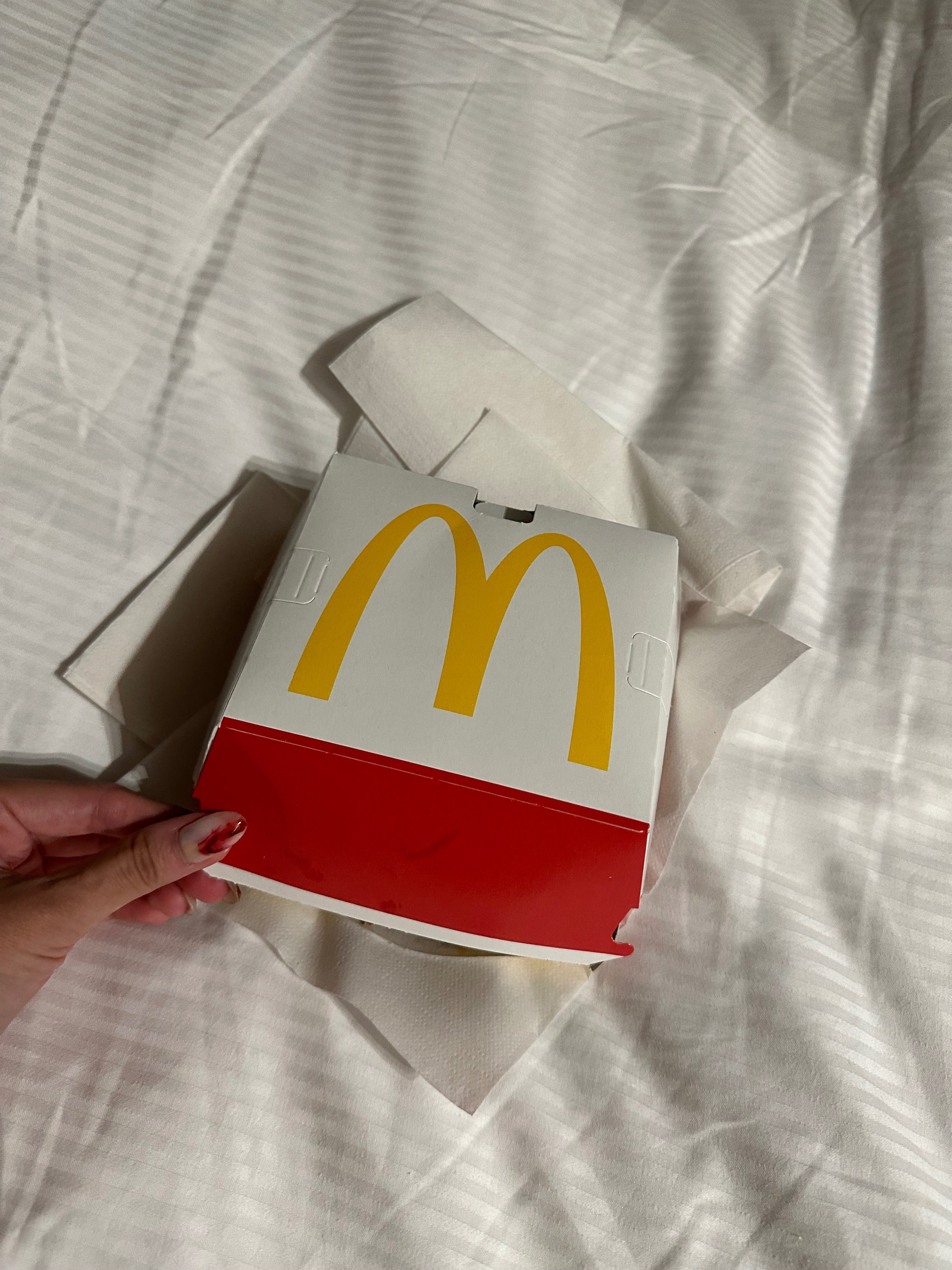 スイス限定メニュー🇨🇭】マクドナルド🪄ラクレットチーズバーガー