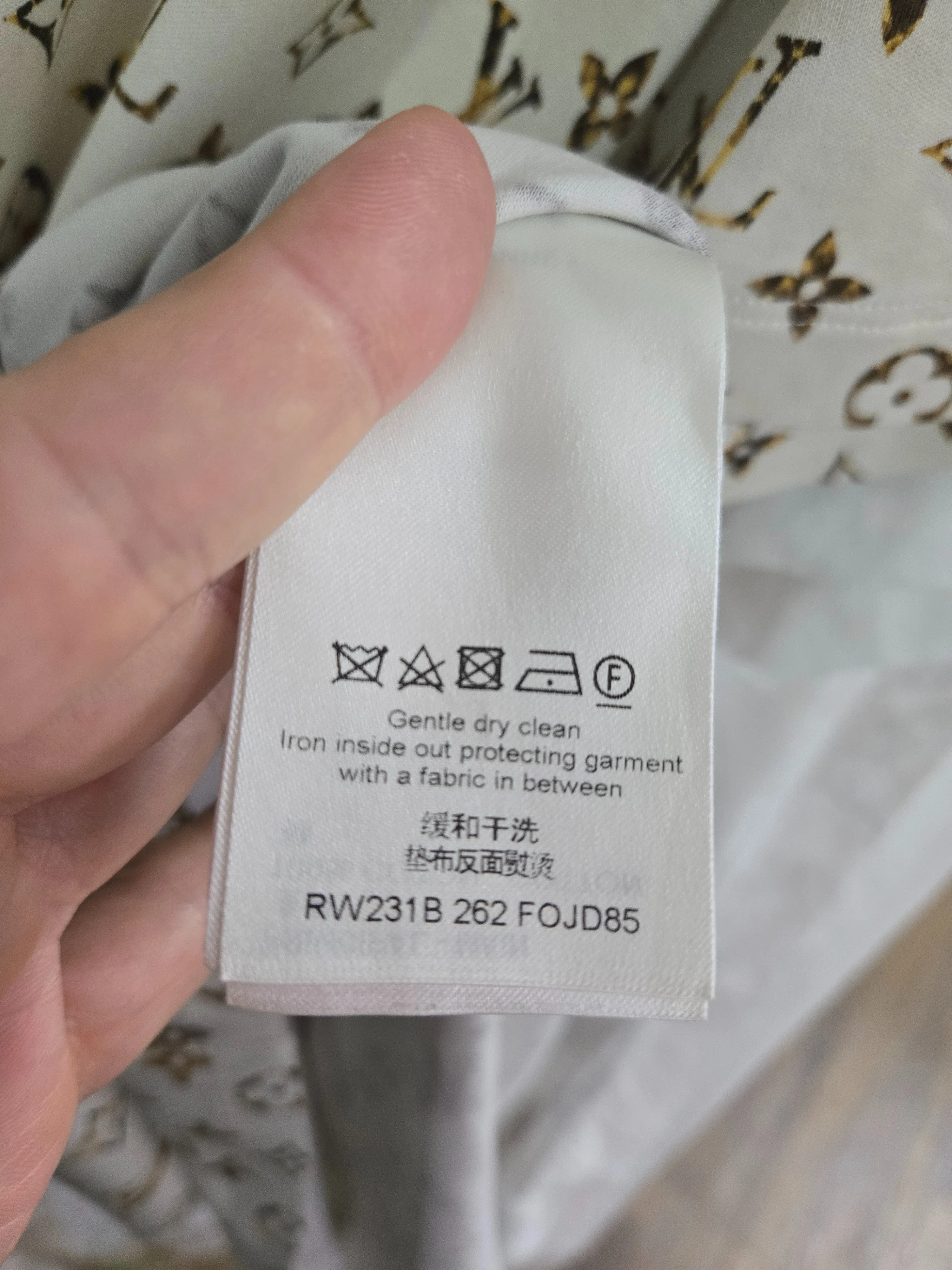 ルイヴィトンのTシャツ洗濯のあれこれとおすすめクリーニング｜宅配 