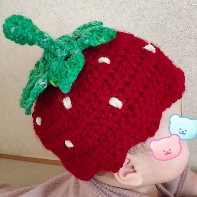 かぎ針編みのイチゴ帽子のパターン。新生児、赤ちゃん、子供サイズの