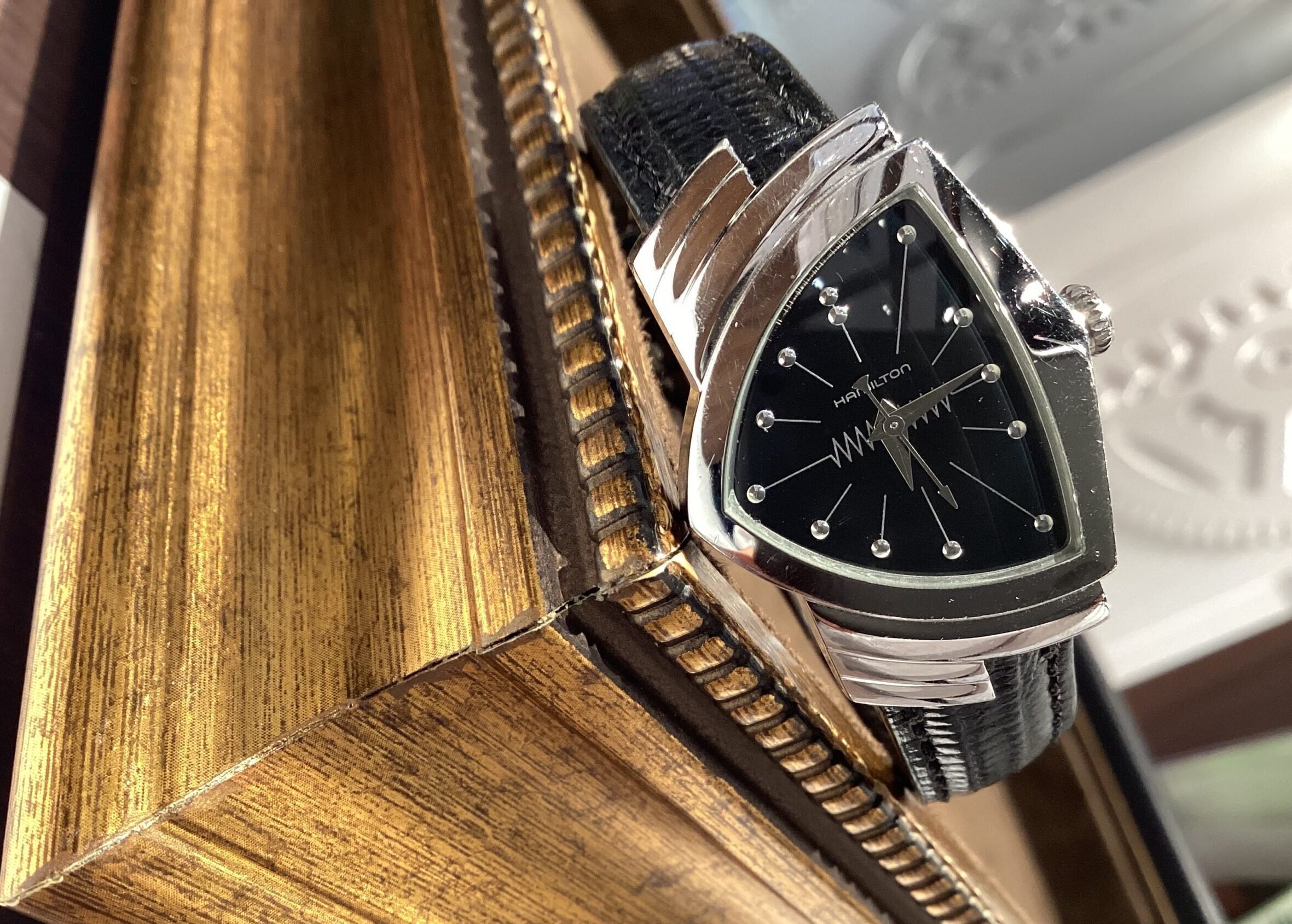 【電池交換済】HAMILTON ハミルトン 腕時計 8318 オーバル調 HAMILTON（ハミルトン）の電池交換：迅速・安全・手頃な価格のサービス