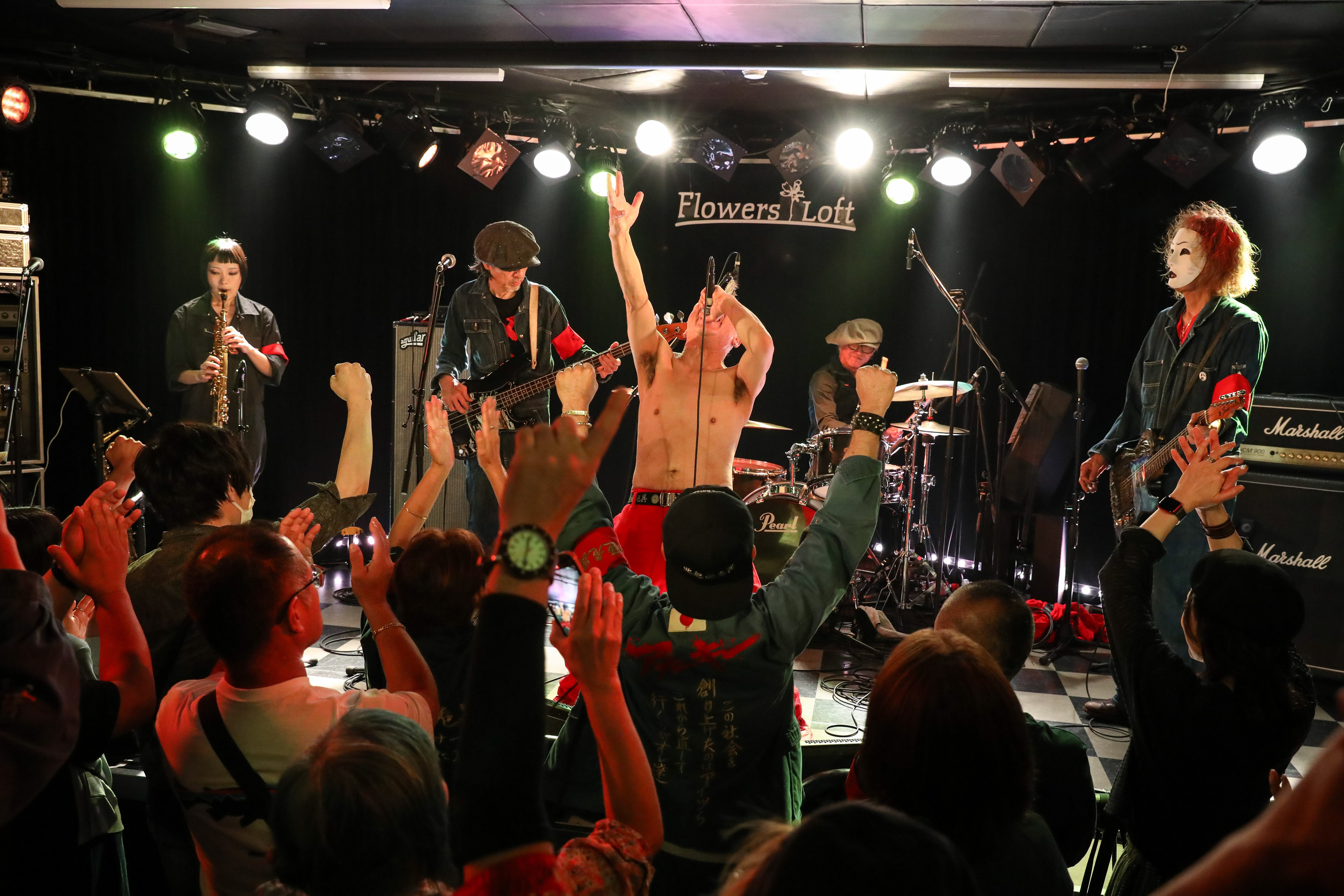 interview: 今、仲野茂は何を思っているのか / 昨年、仲野茂バンドを