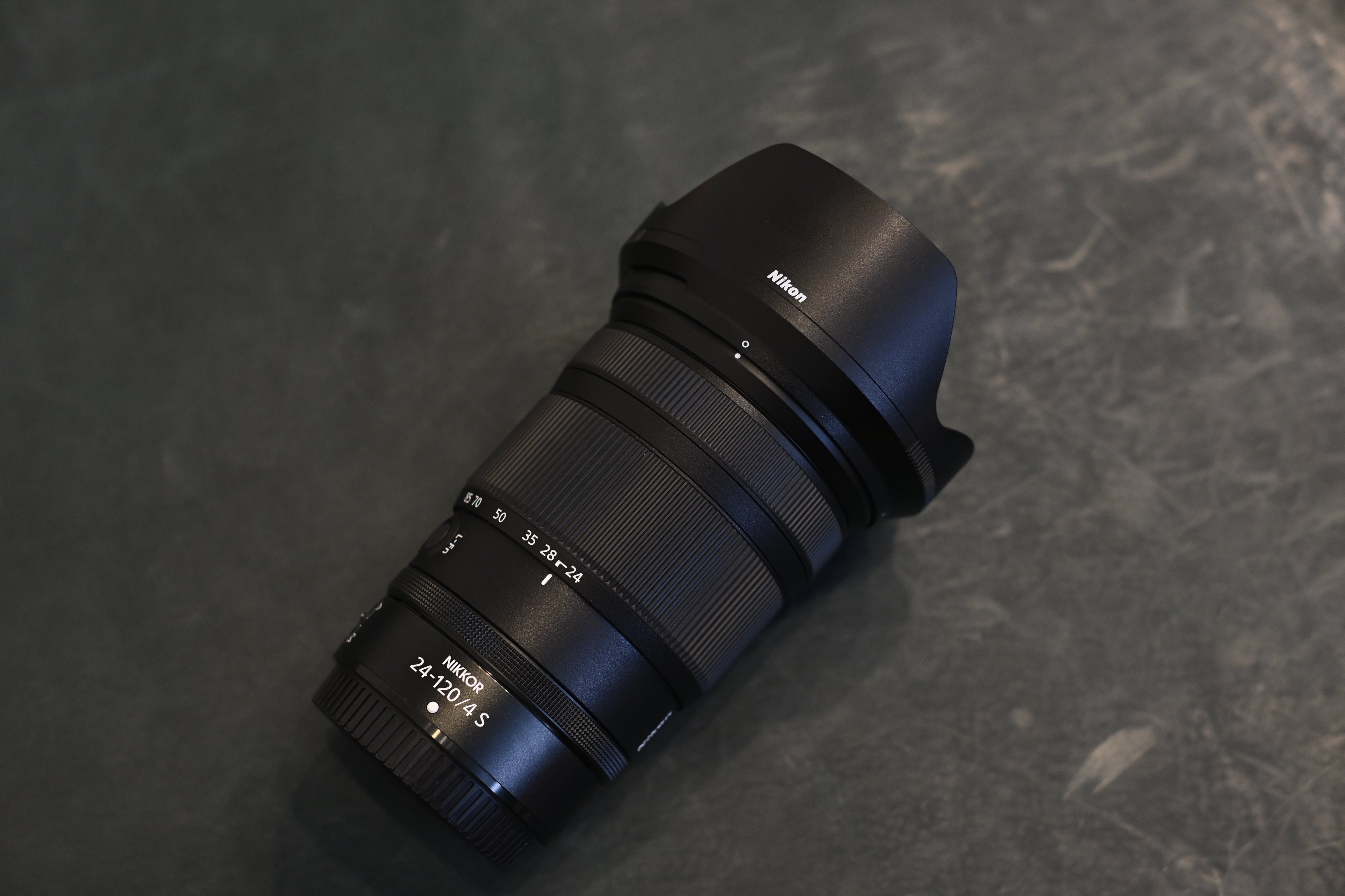 旅行のお供に-NIKKOR Z 24-120mm f/4 S｜ftomo_camera