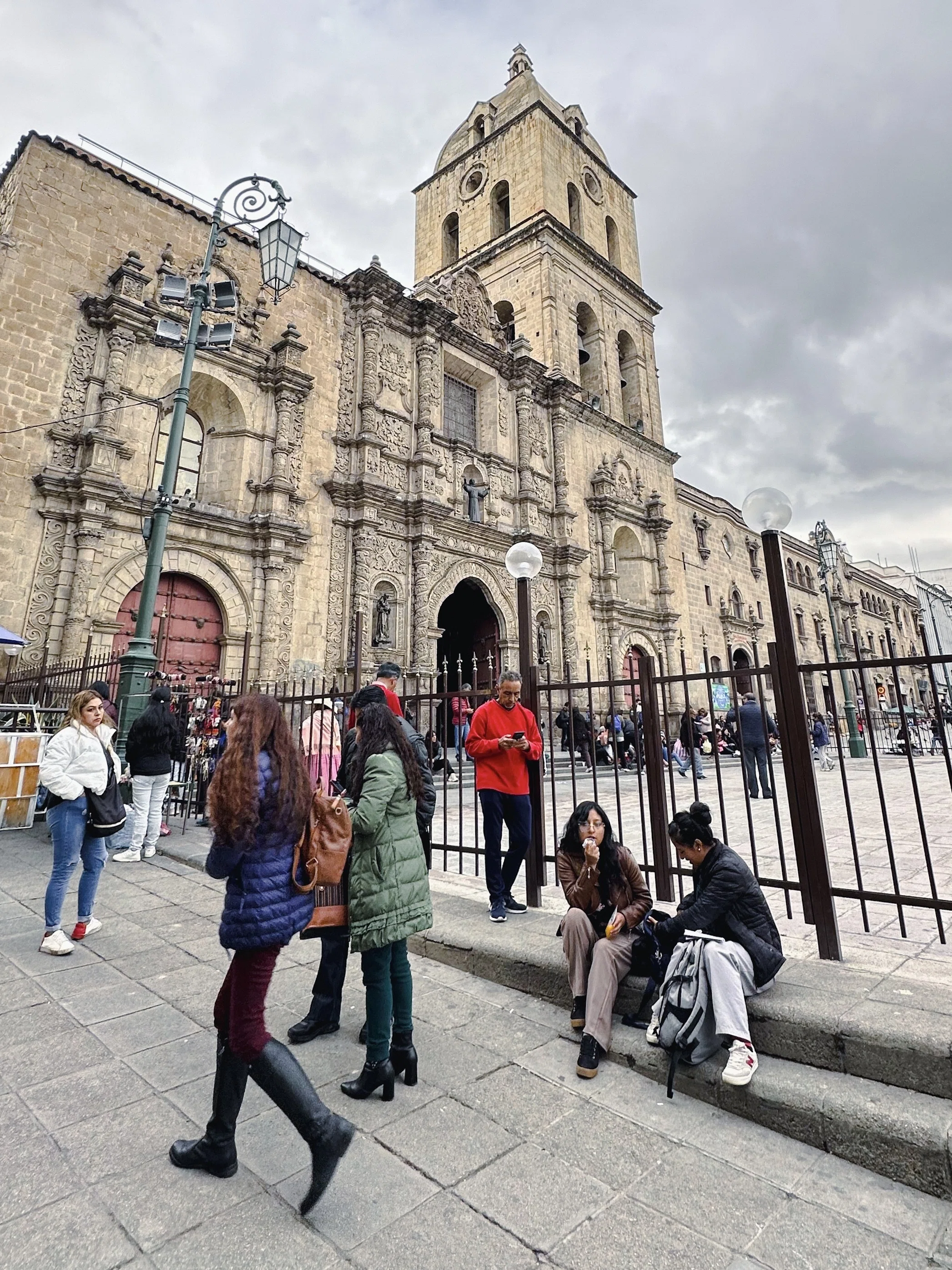 ✍️【南米ひとり旅：Day 13】 🇧🇴ボリビア入国！すり鉢状の街