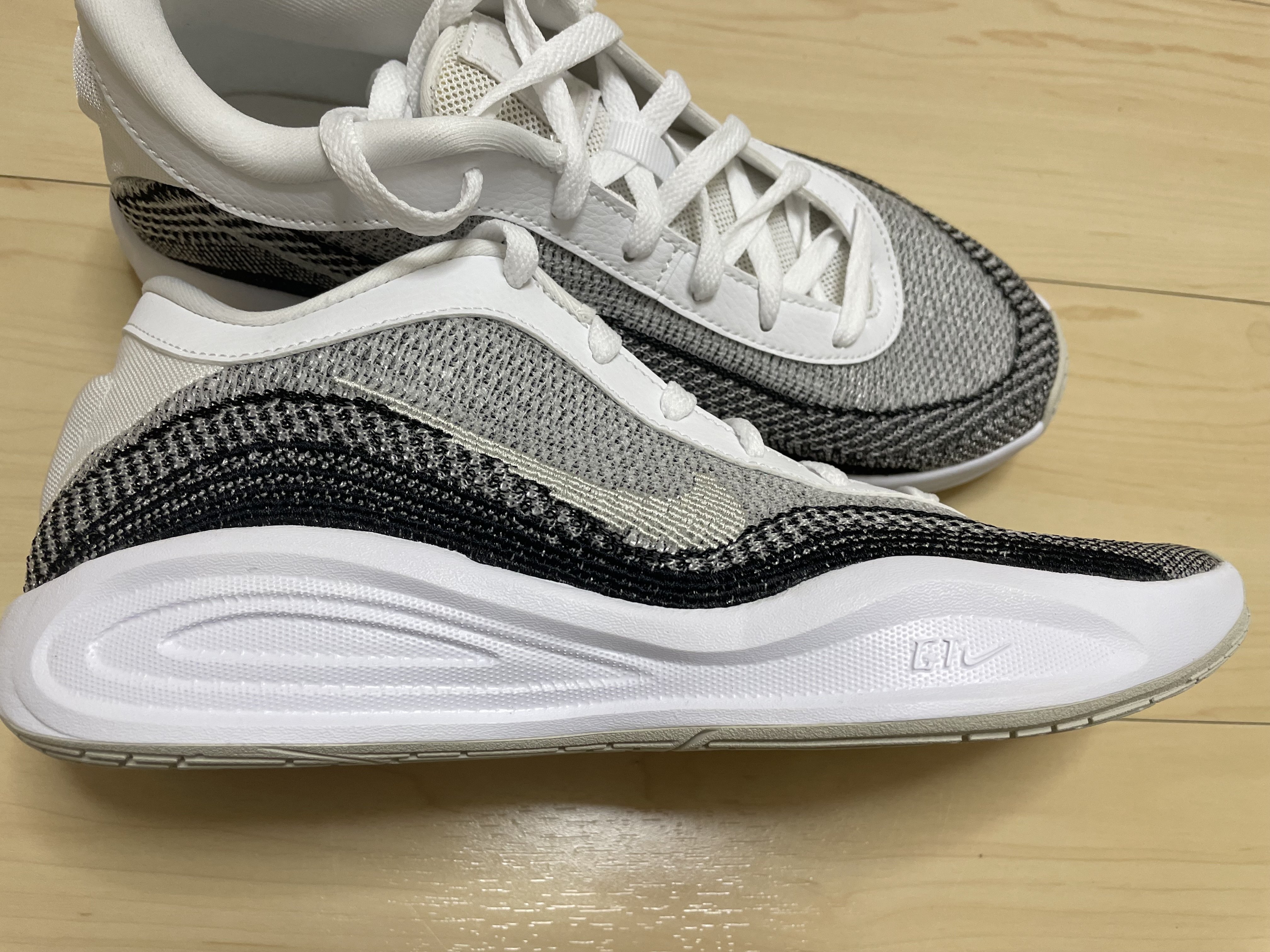 ゲリラ価格G.T.HUSTLE ACADEMY EP 26.5㎝ G.T. Hustle Academy EP Basketball Shoes. Nike JP