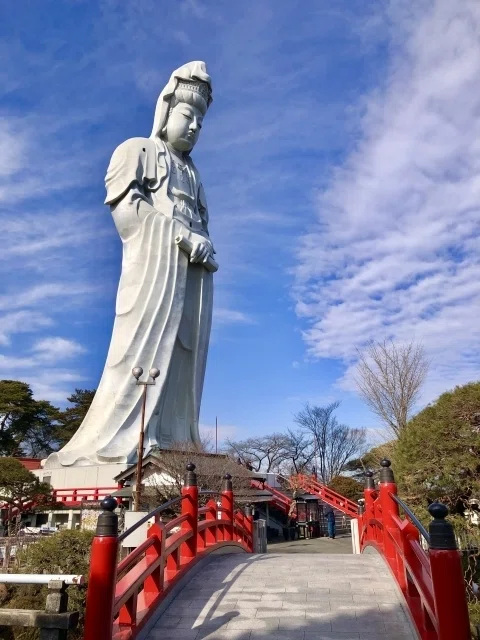 0276 高さ40m重さ6千トン、強力な縁結び「高崎白衣大観音」（群馬県