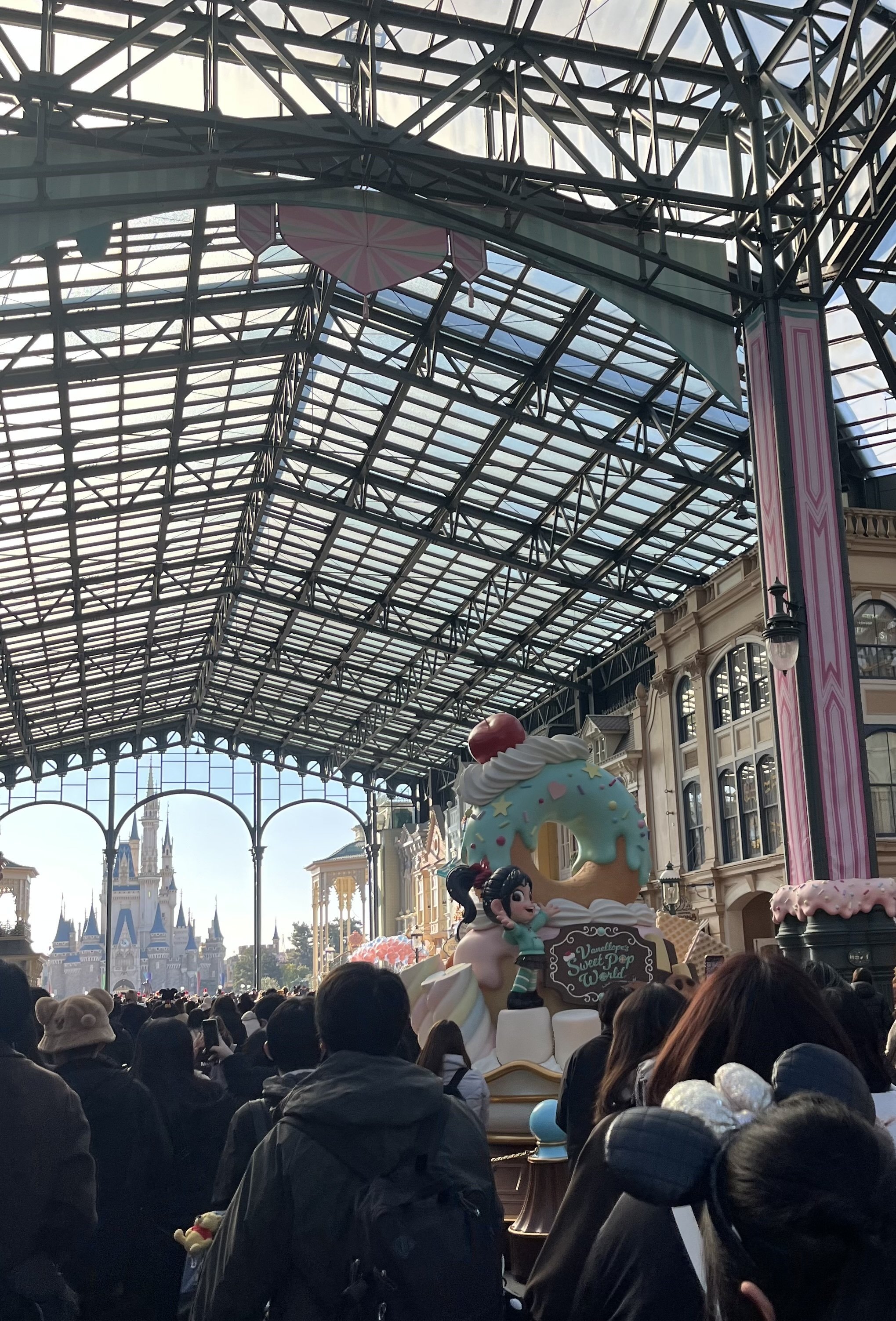 公式】ディズニーホテル宿泊者特典「ハッピーエントリー