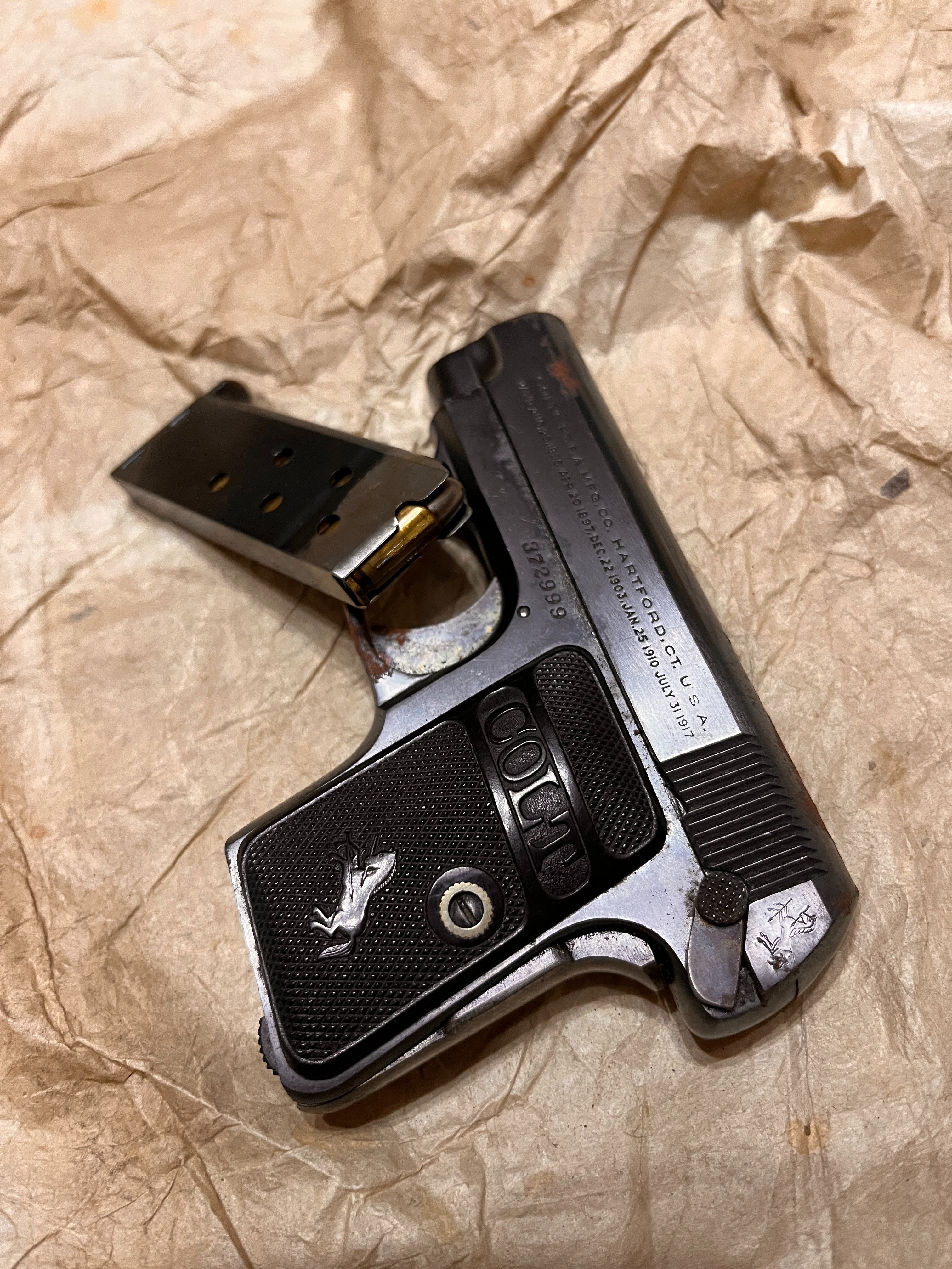 実家からマジの拳銃が出てきた件｜むらづくりのむらじお