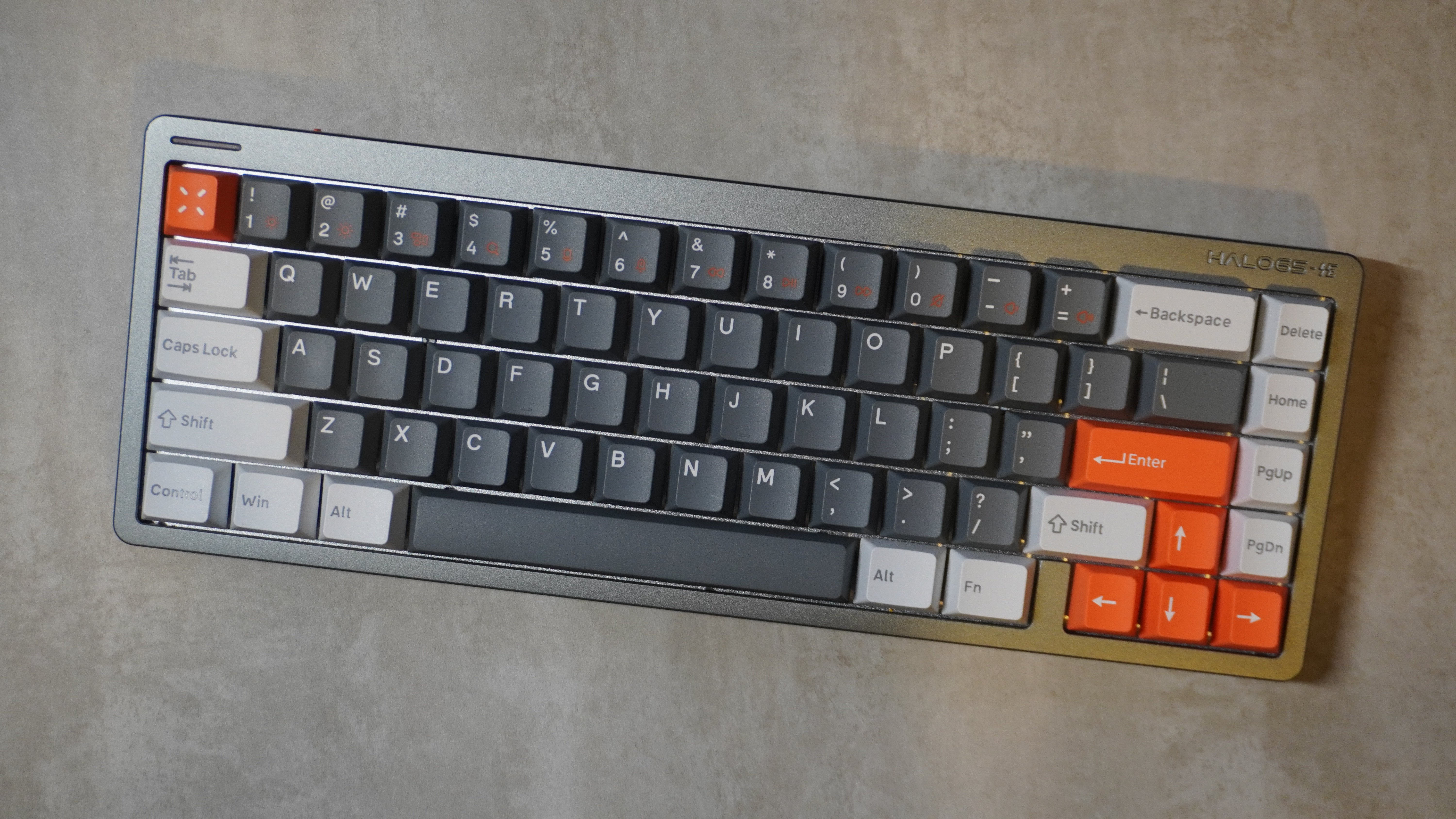 デザイン・性能・打鍵感全マシの圧倒的統一感【NuPhy Halo65 HE】｜Zinbow9