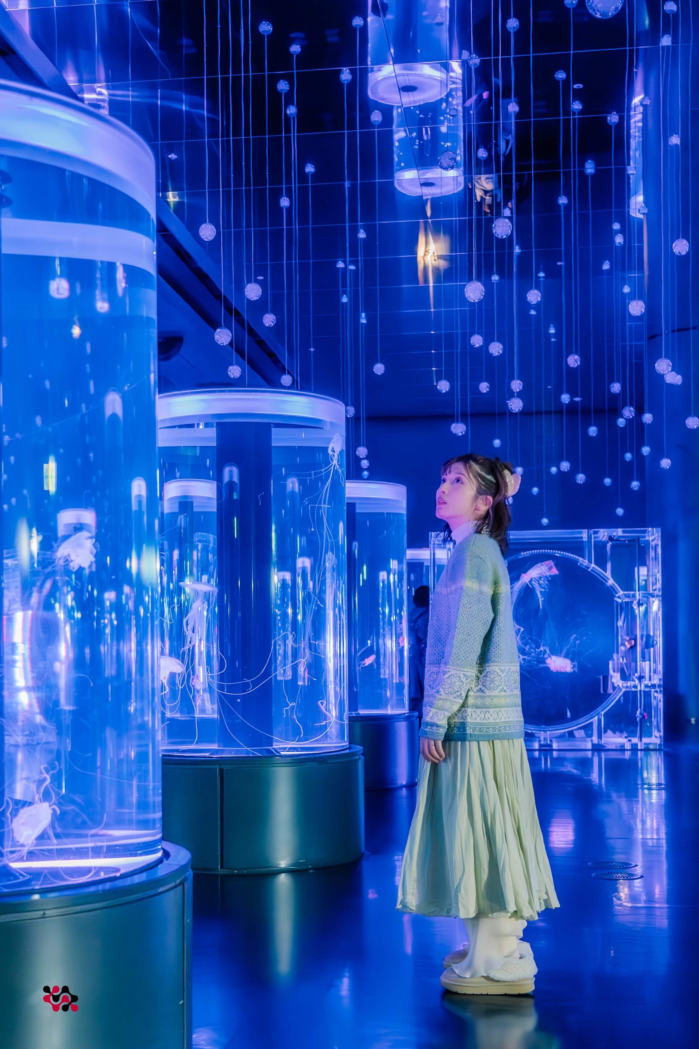 滾る感情を吐き出す（ポートレート撮影 作例の紹介）その24＠某水族館