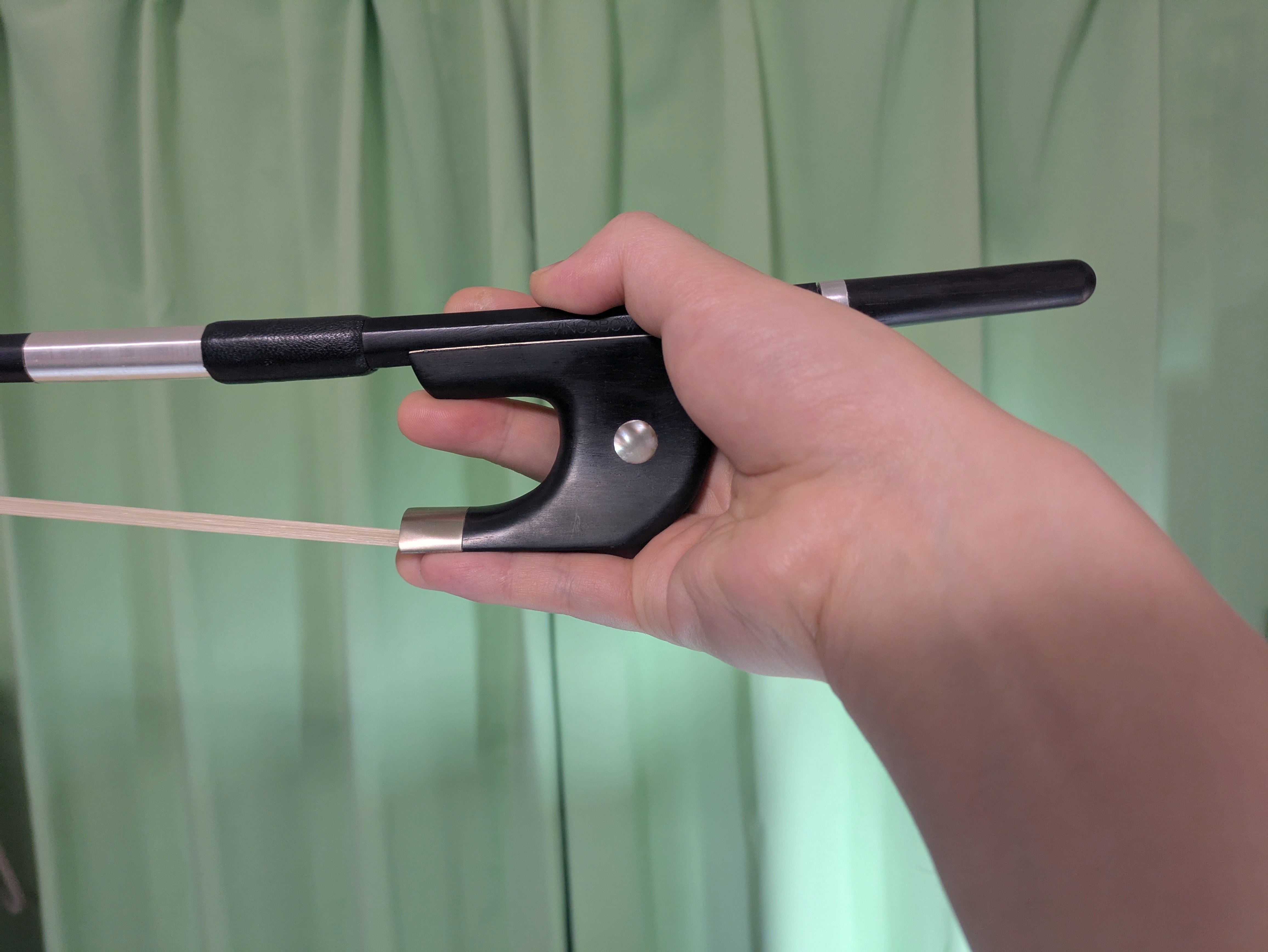 ベースの弓、上から持つか？下から持つか？｜Shin Sheena