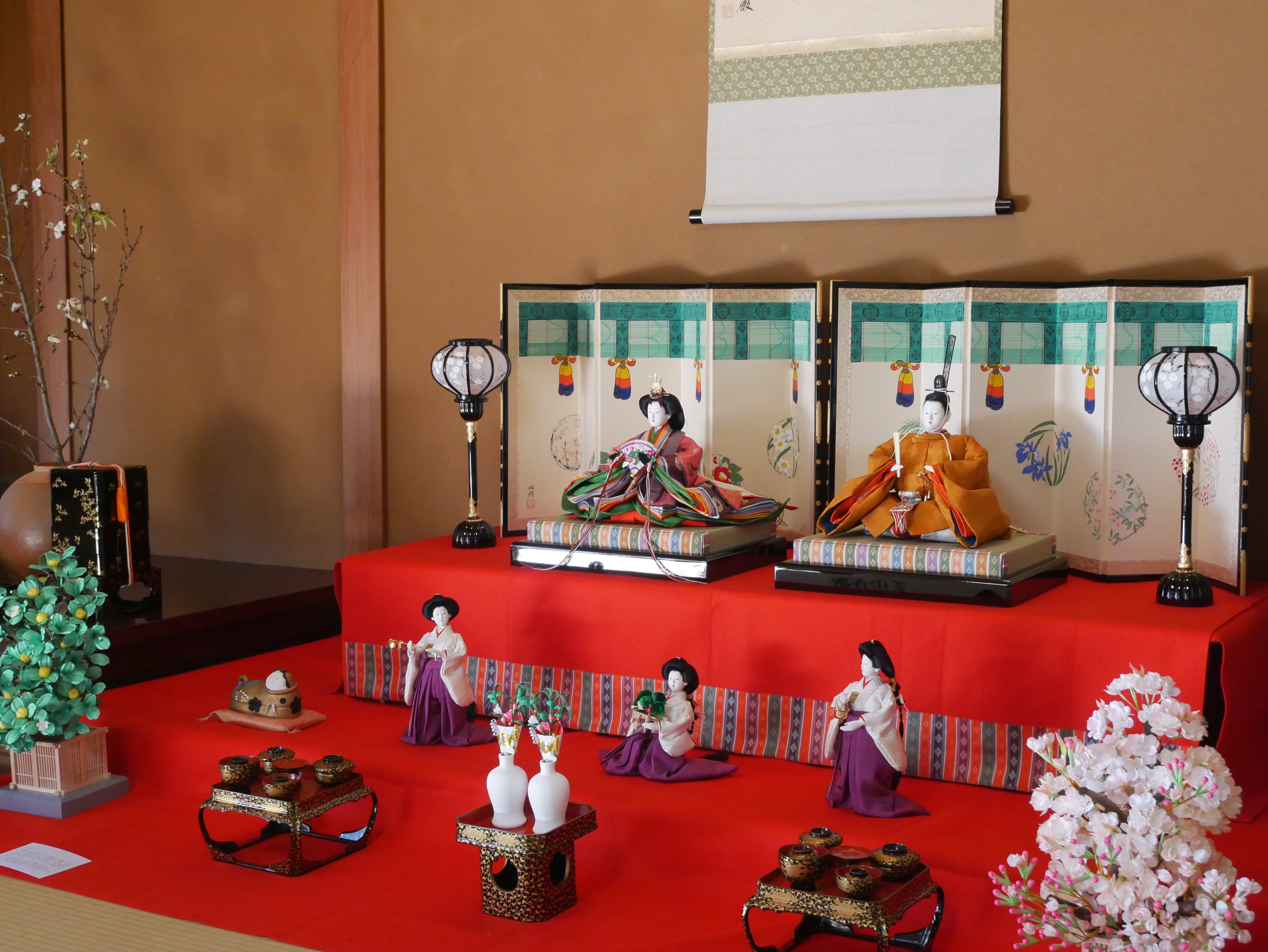 I12-3232[VOX] 時代物 秀峰作 ひな人形 屏風付き 日本人形 共箱 